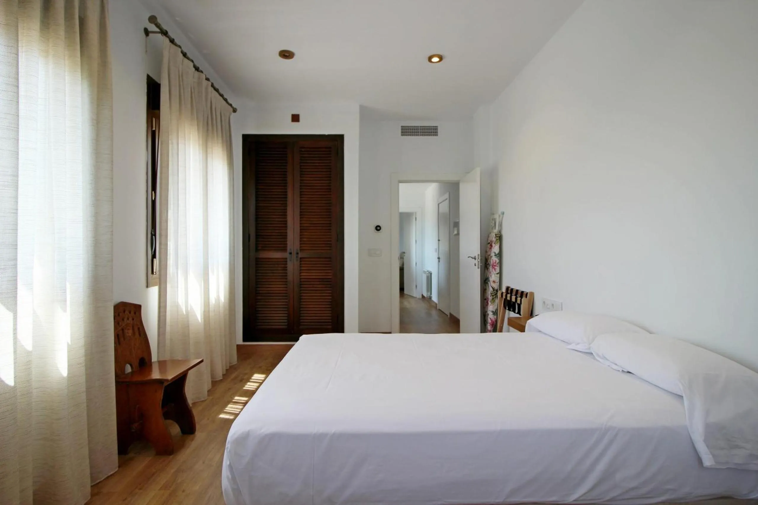 Photo of the whole room, Bed in Villa Xarahiz