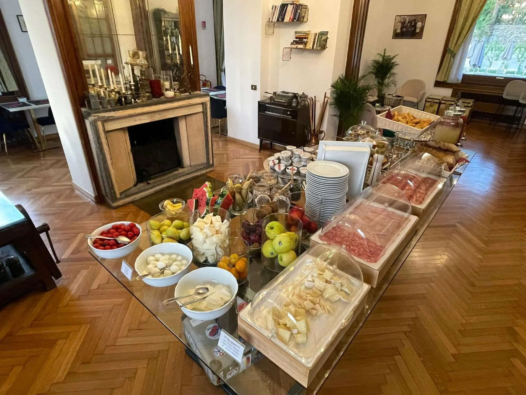 Breakfast in Hotel La Fontana