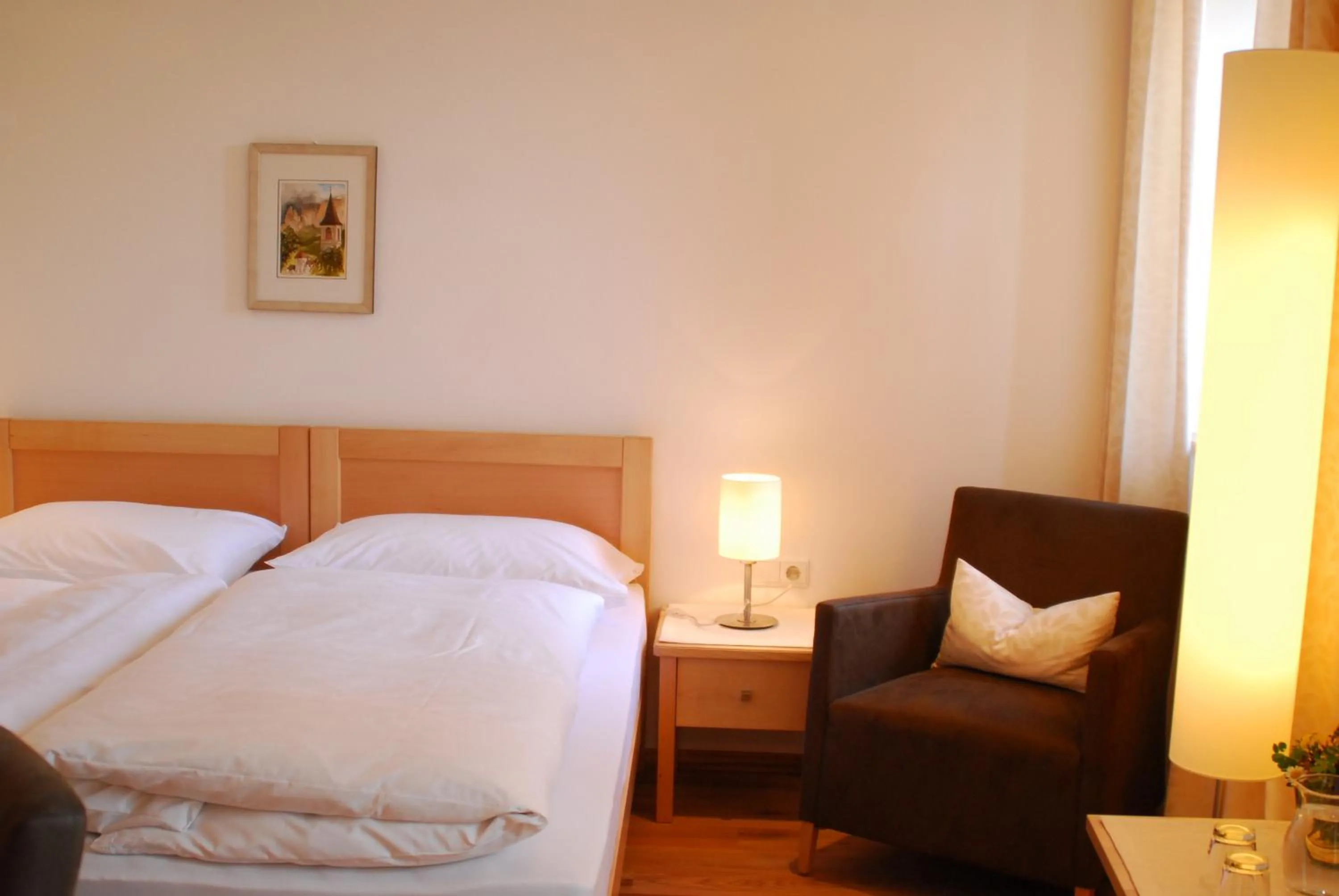 Bed in Hotel Dolomiten
