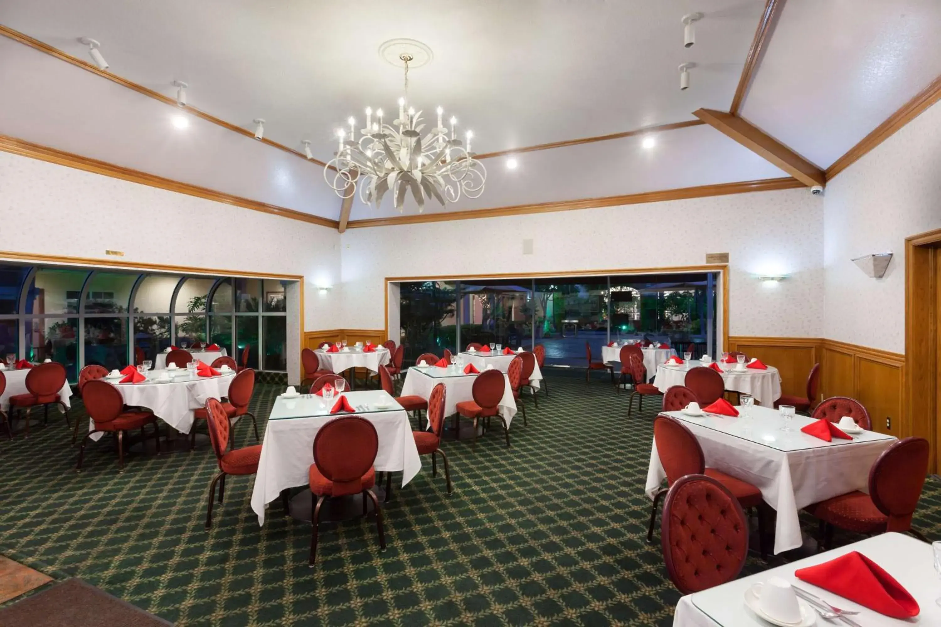 Restaurant/places to eat in Ramada by Wyndham South El Monte Restaurant/places to eat in Ramada by Wyndham South El Monte