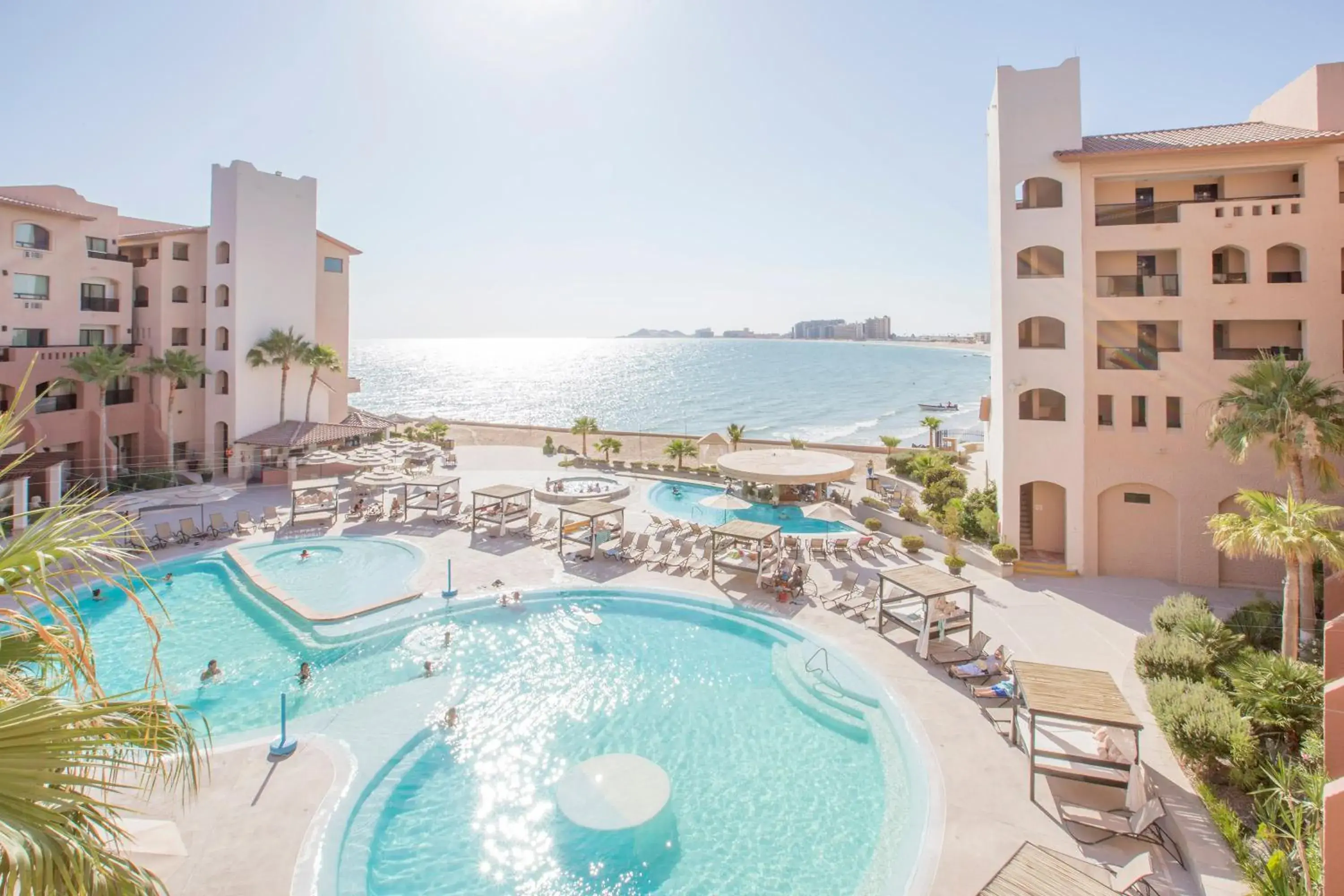 Swimming pool in Peñasco del Sol Hotel Swimming pool in Peñasco del Sol Hotel