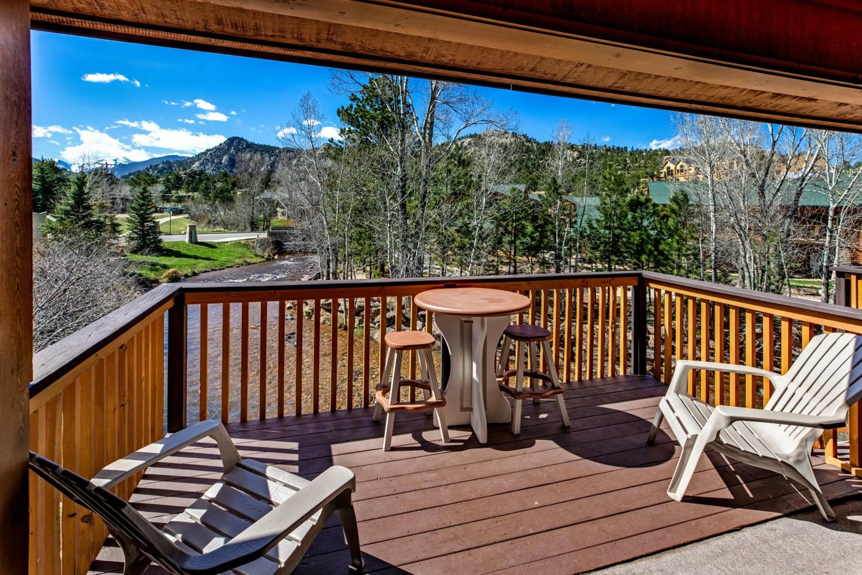 Balcony/Terrace in Murphy's River Lodge