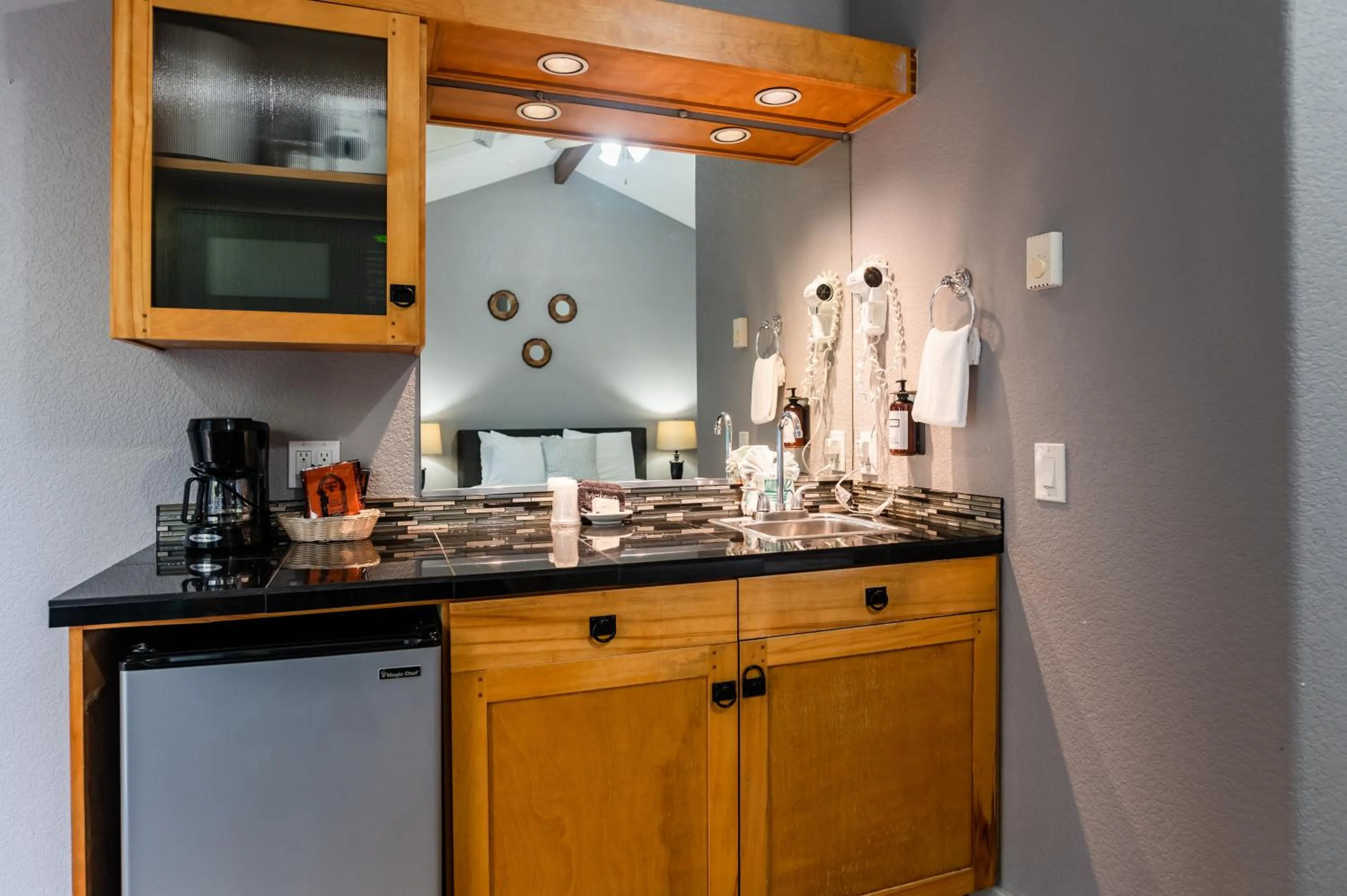 Inn at Haystack Rock