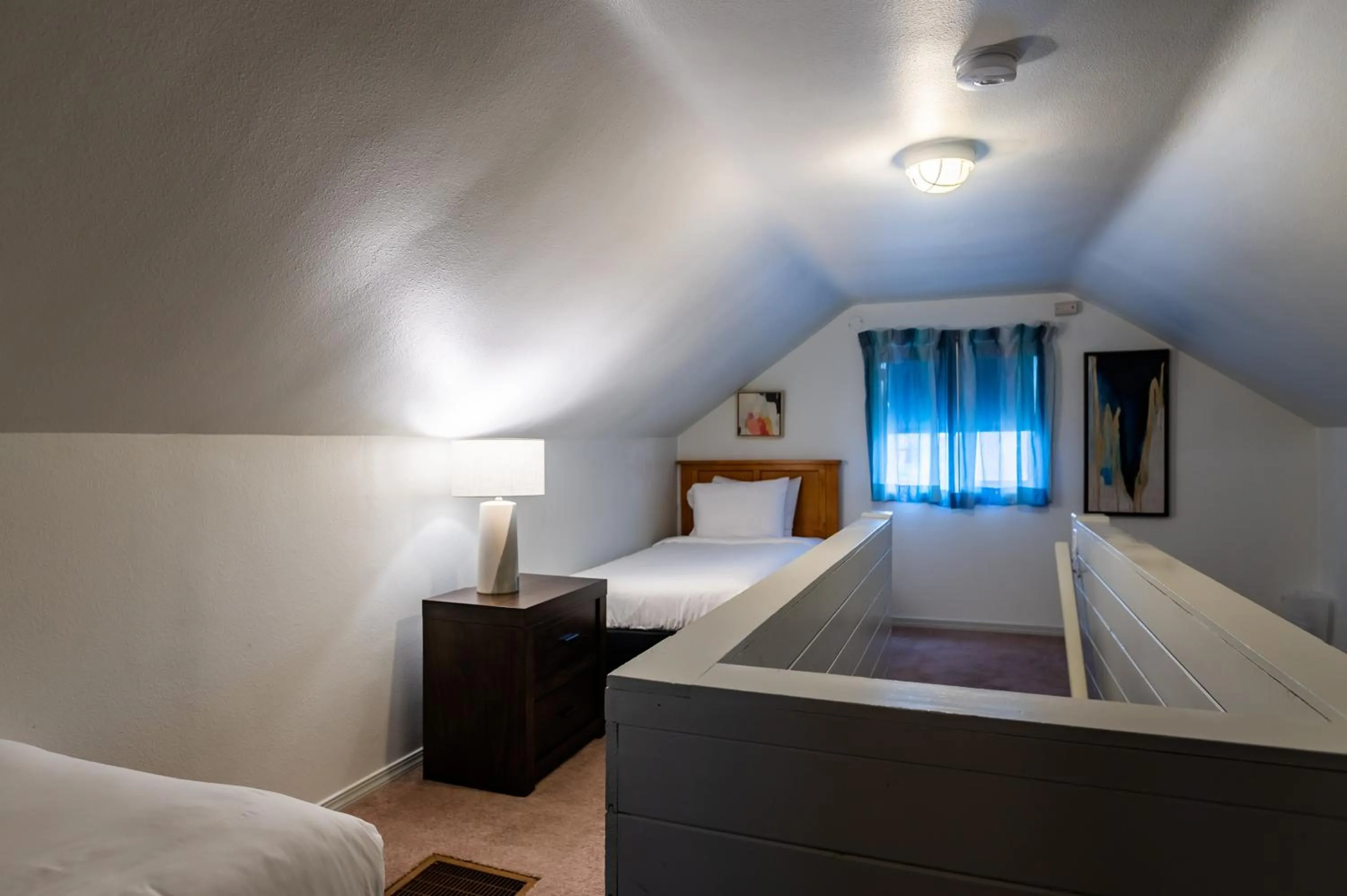 Bed in Inn at Haystack Rock