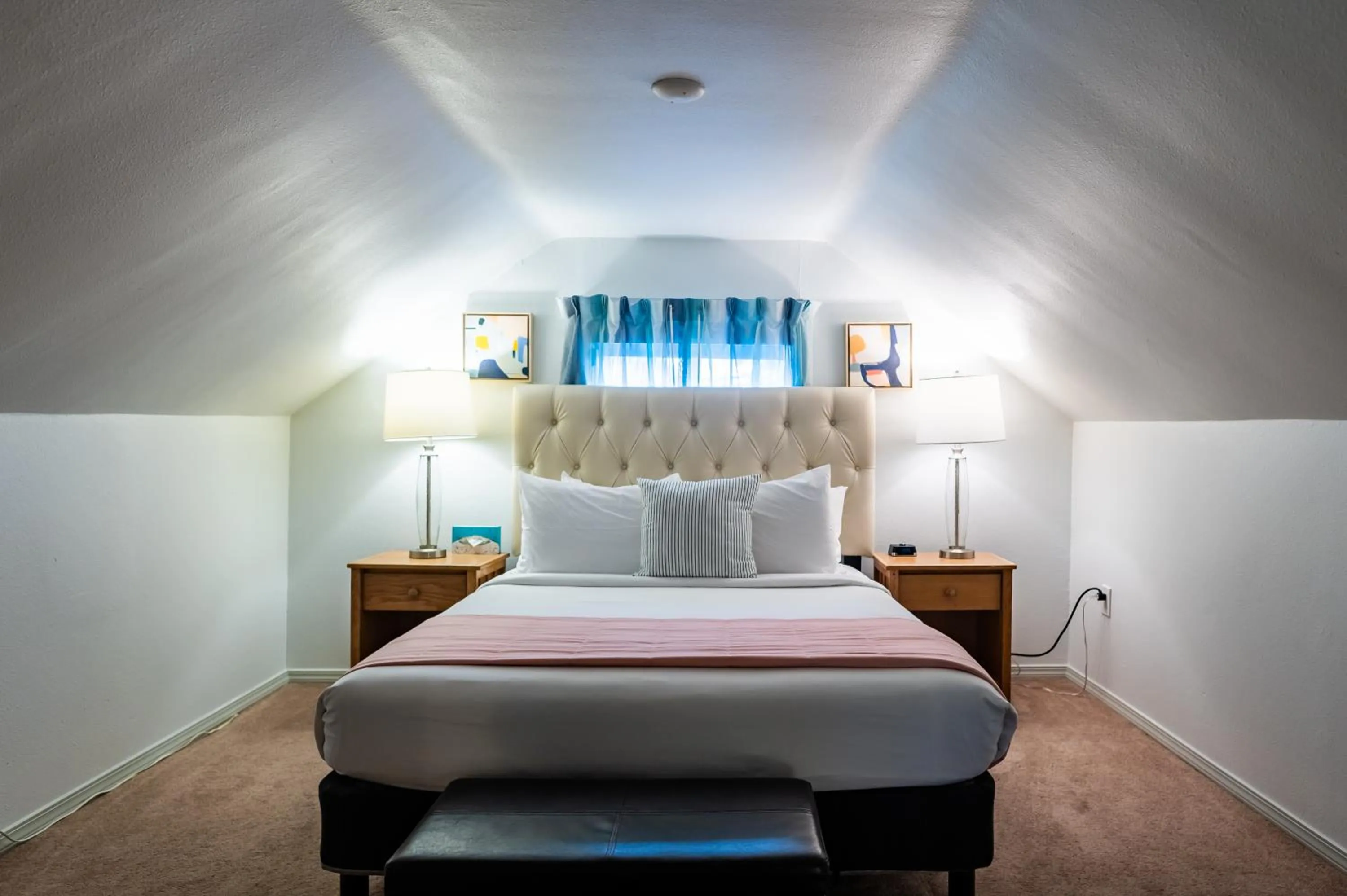 Bed in Inn at Haystack Rock