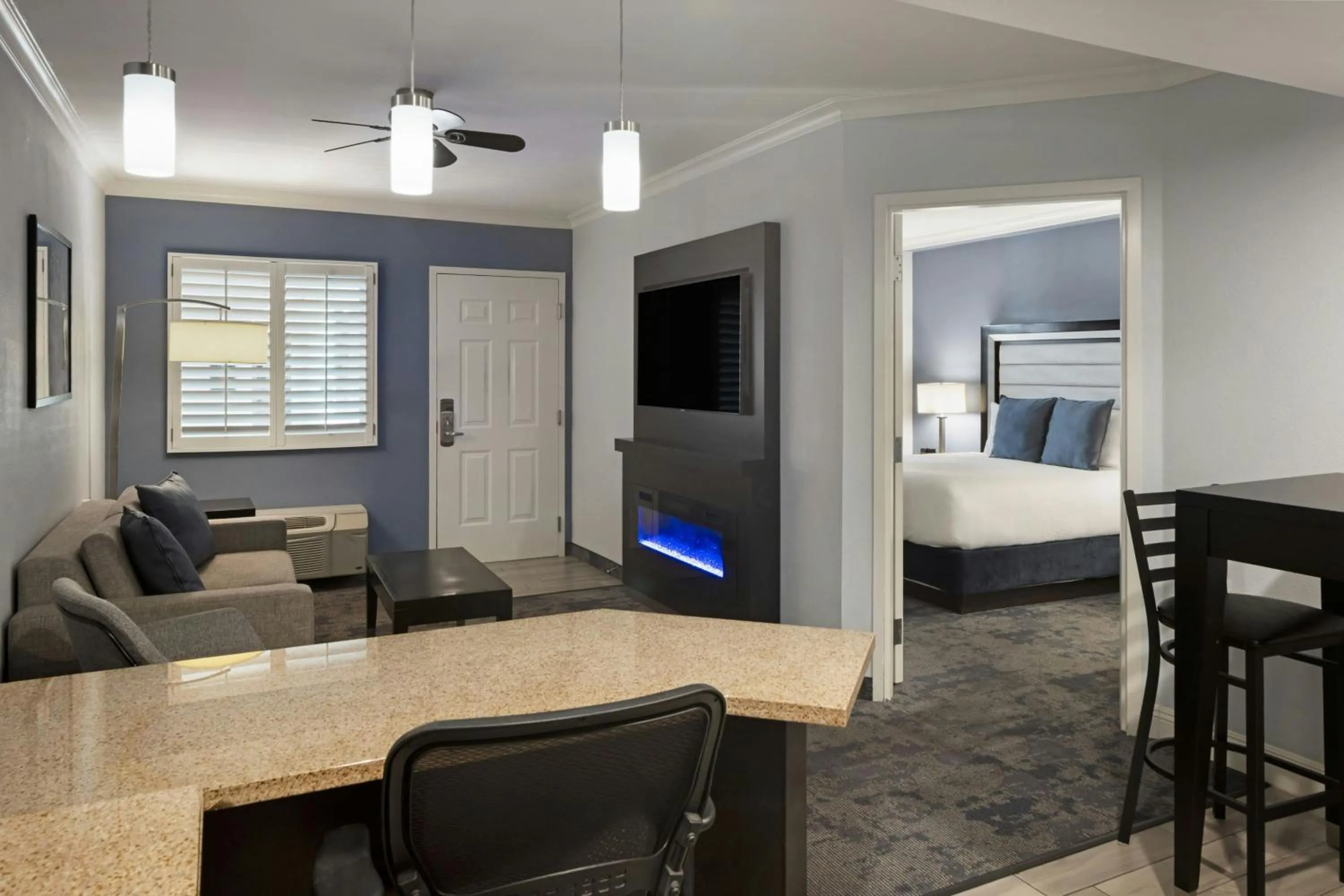 Bedroom, Bed in City Express by Marriott Manhattan Beach