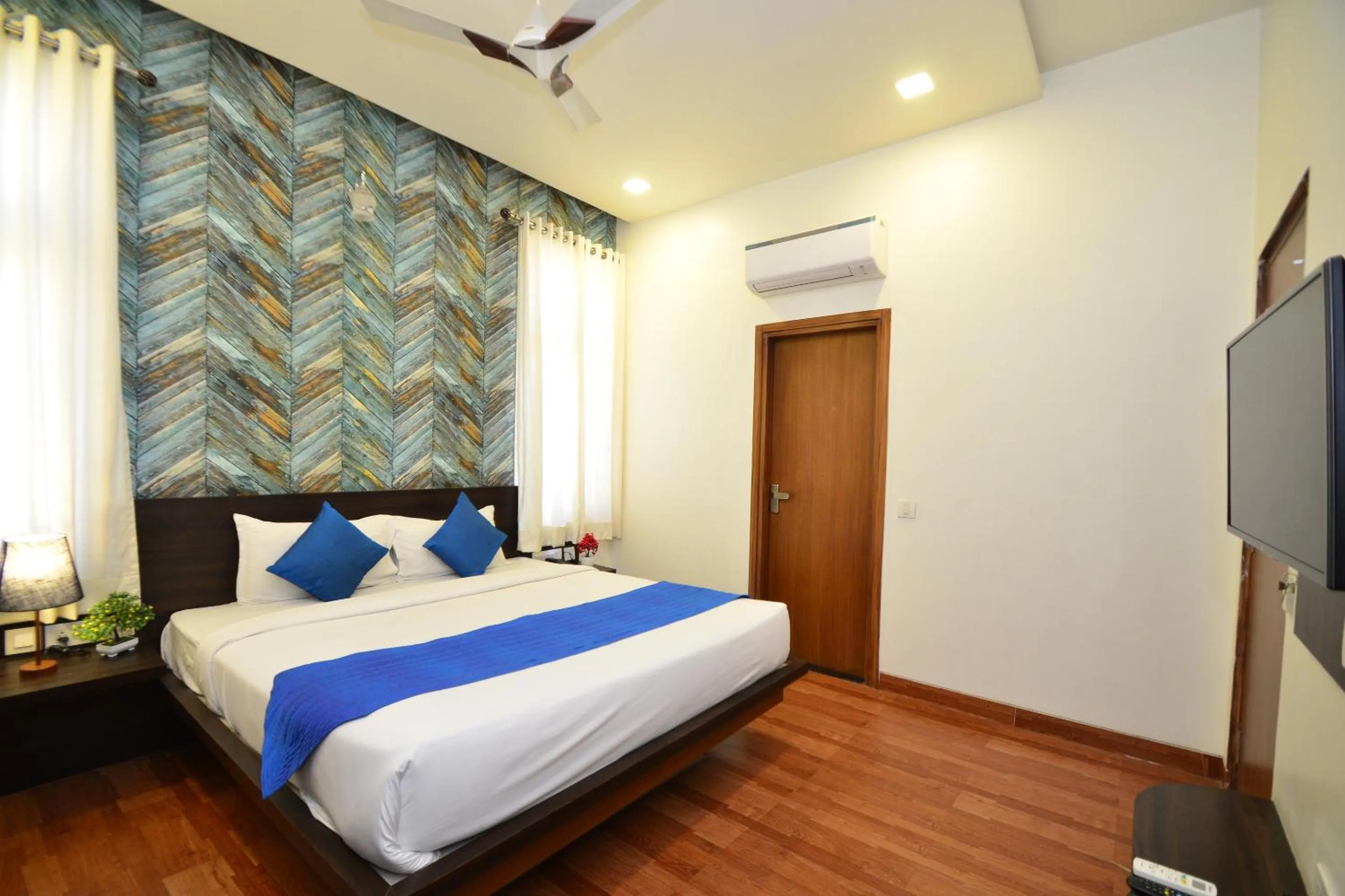 Bed in Hotel Sapphire World