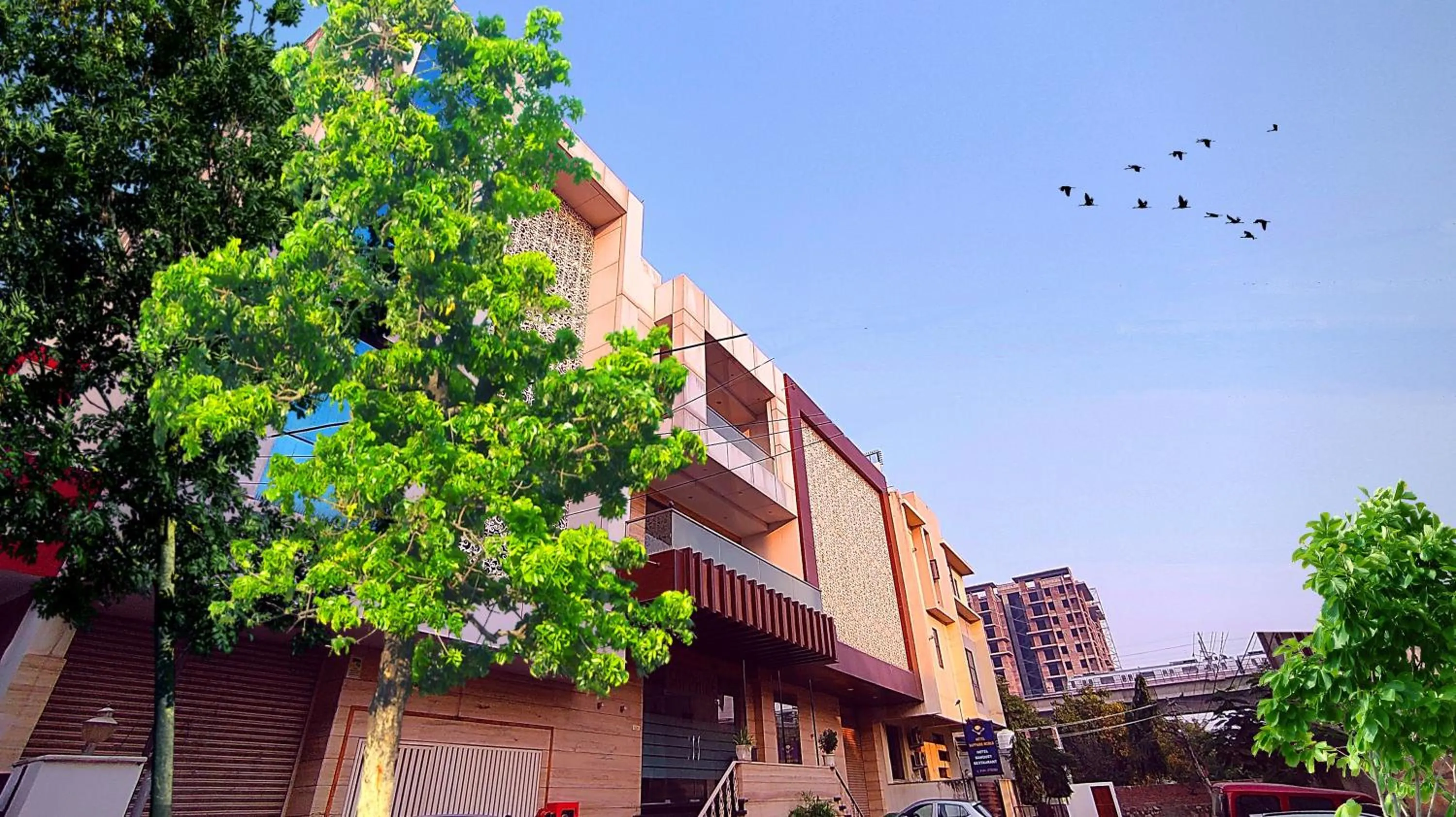 Hotel Sapphire World