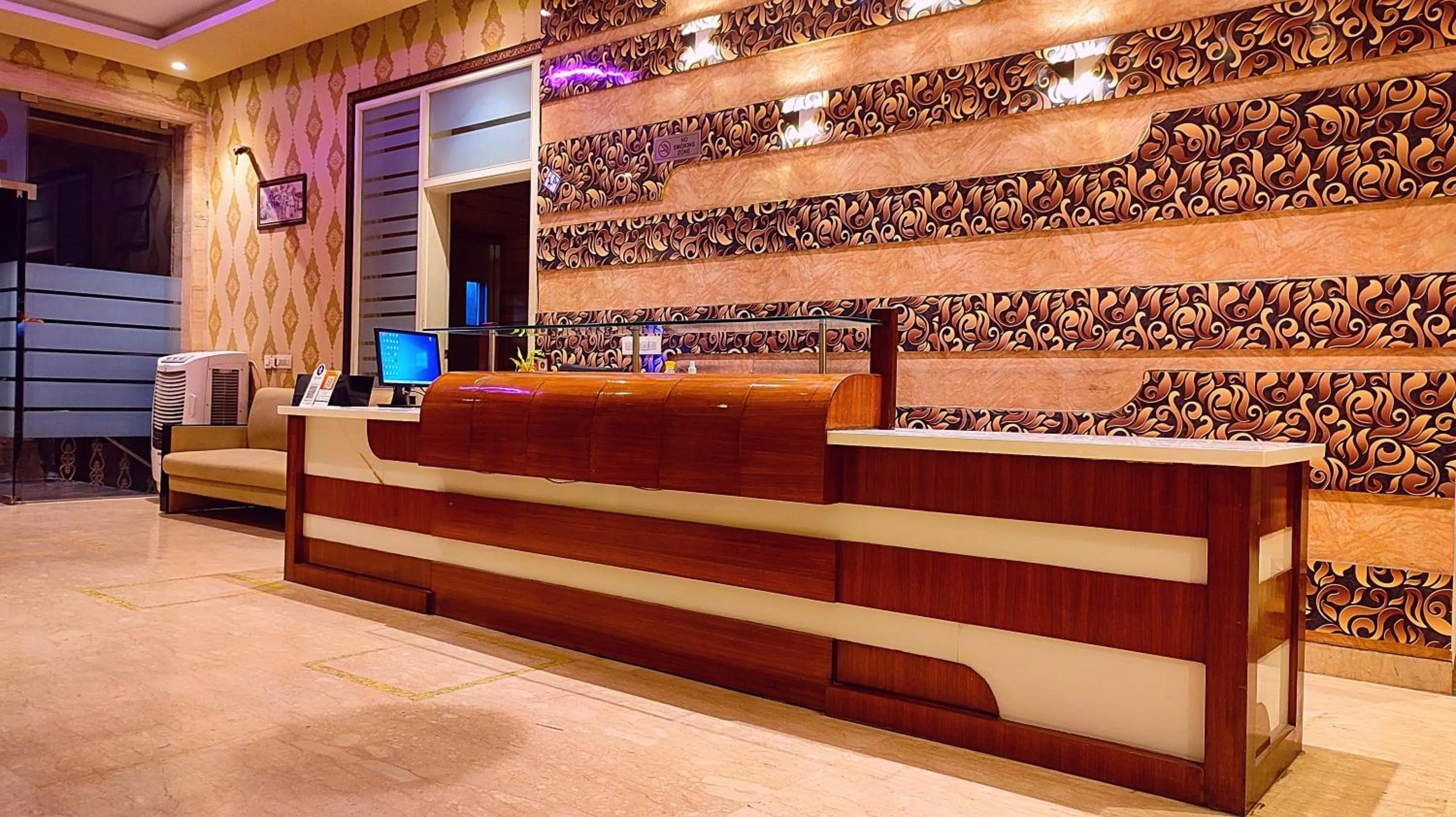 Hotel Sapphire World