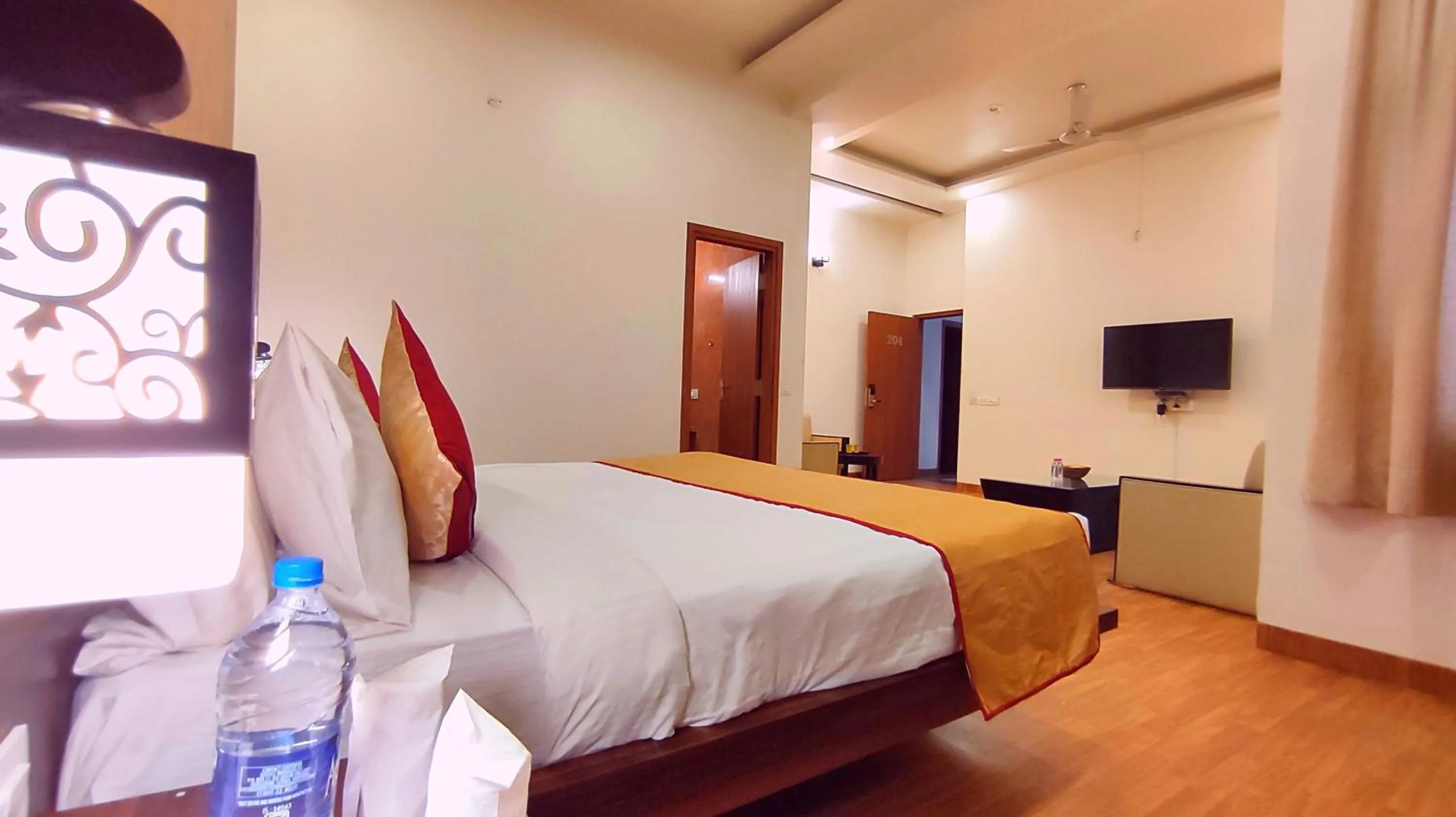 Hotel Sapphire World