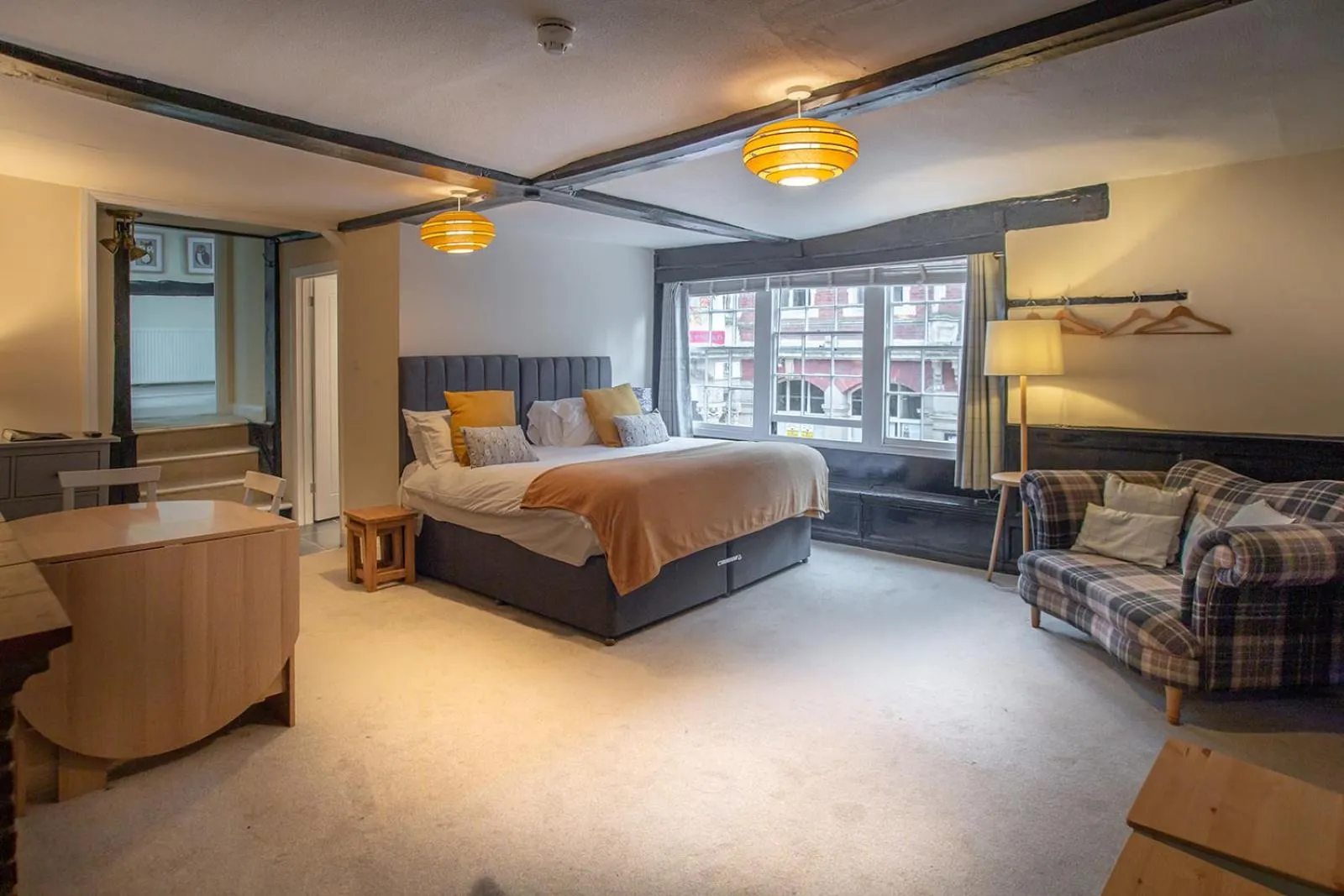 Bed in The Olde Kings Arms