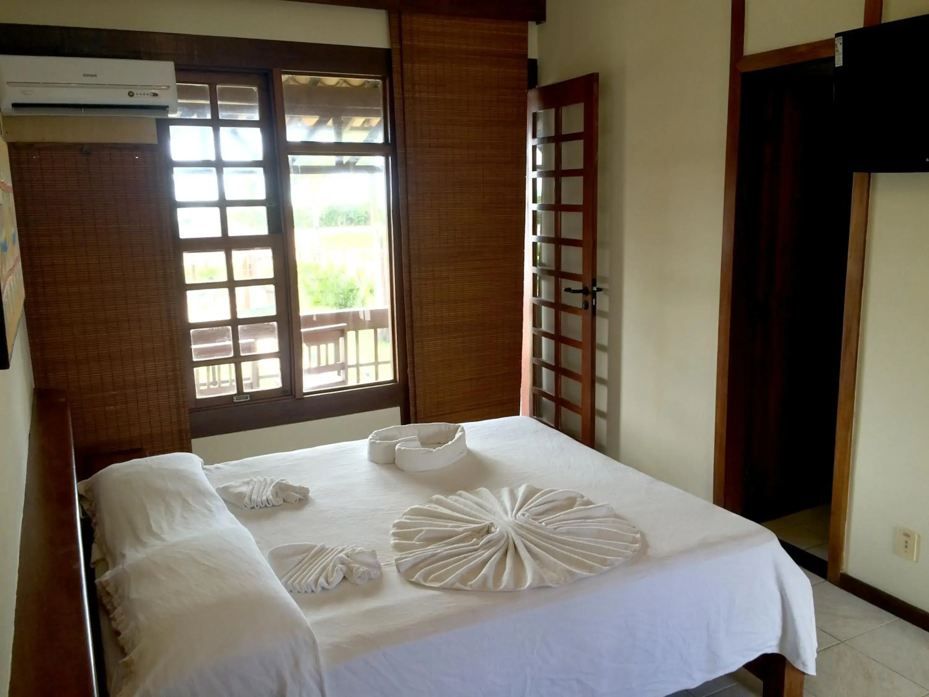 Bedroom, Bed in Sueds Cabralia Bedroom, Bed in Sueds Cabralia