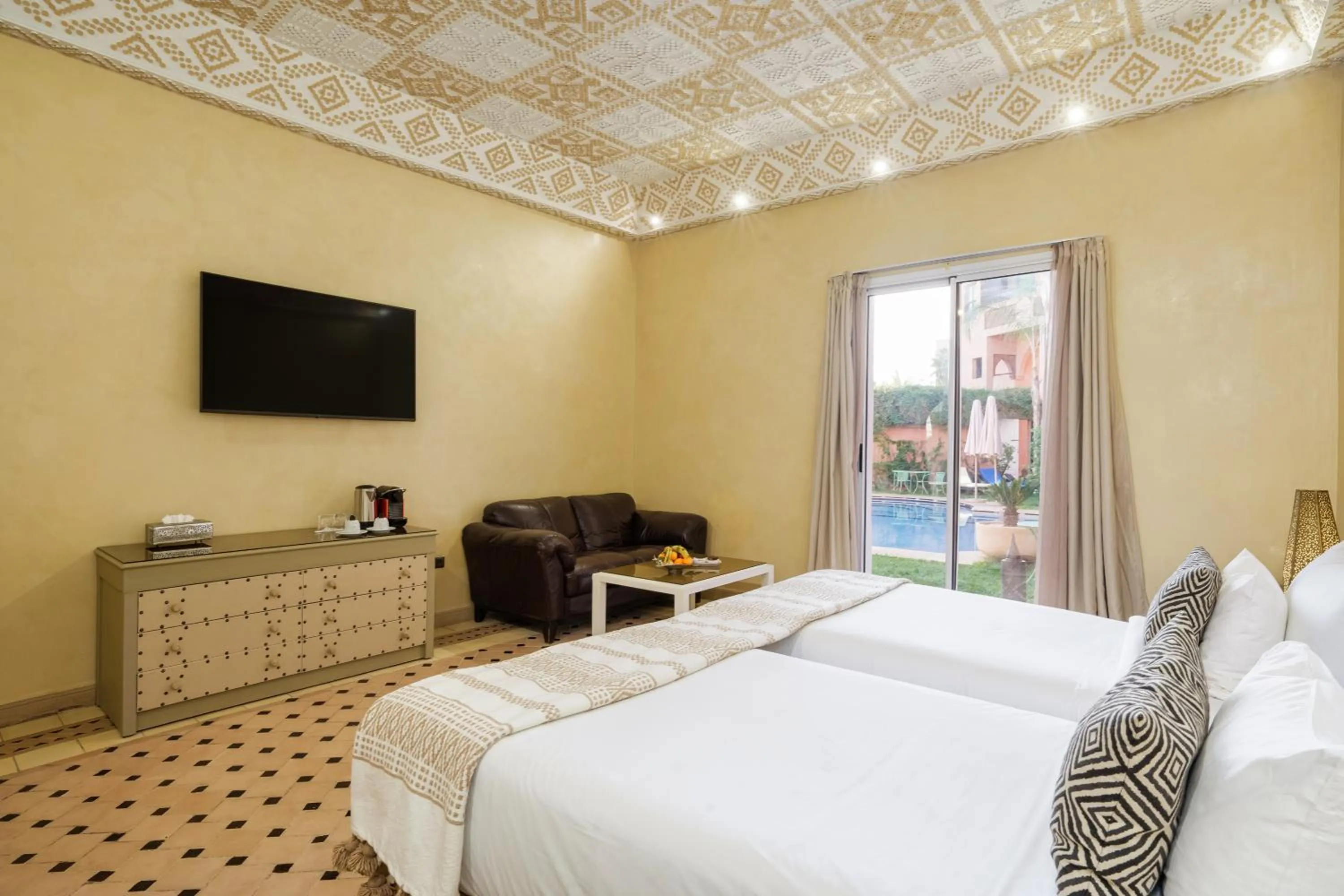 TV and multimedia in Albakech Boutique Hôtel & Spa