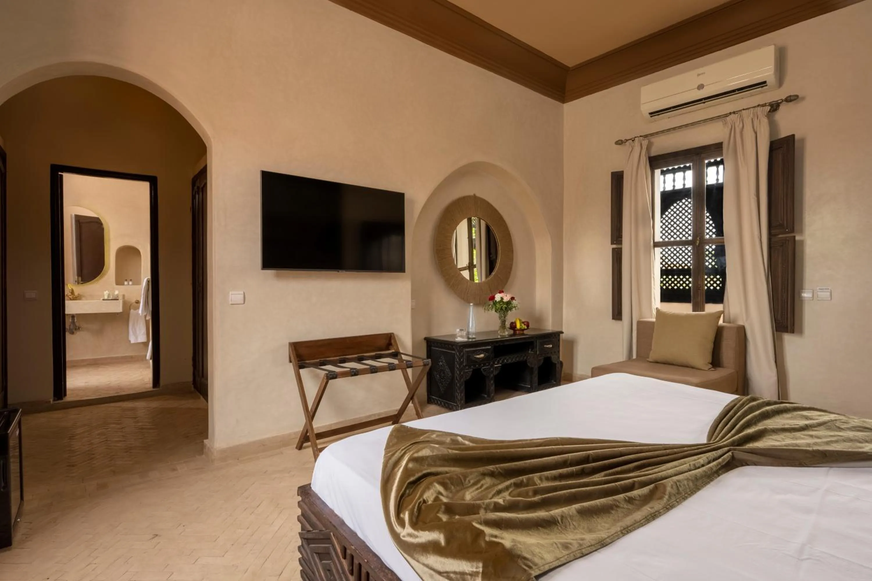 TV and multimedia in Albakech Boutique Hôtel & Spa