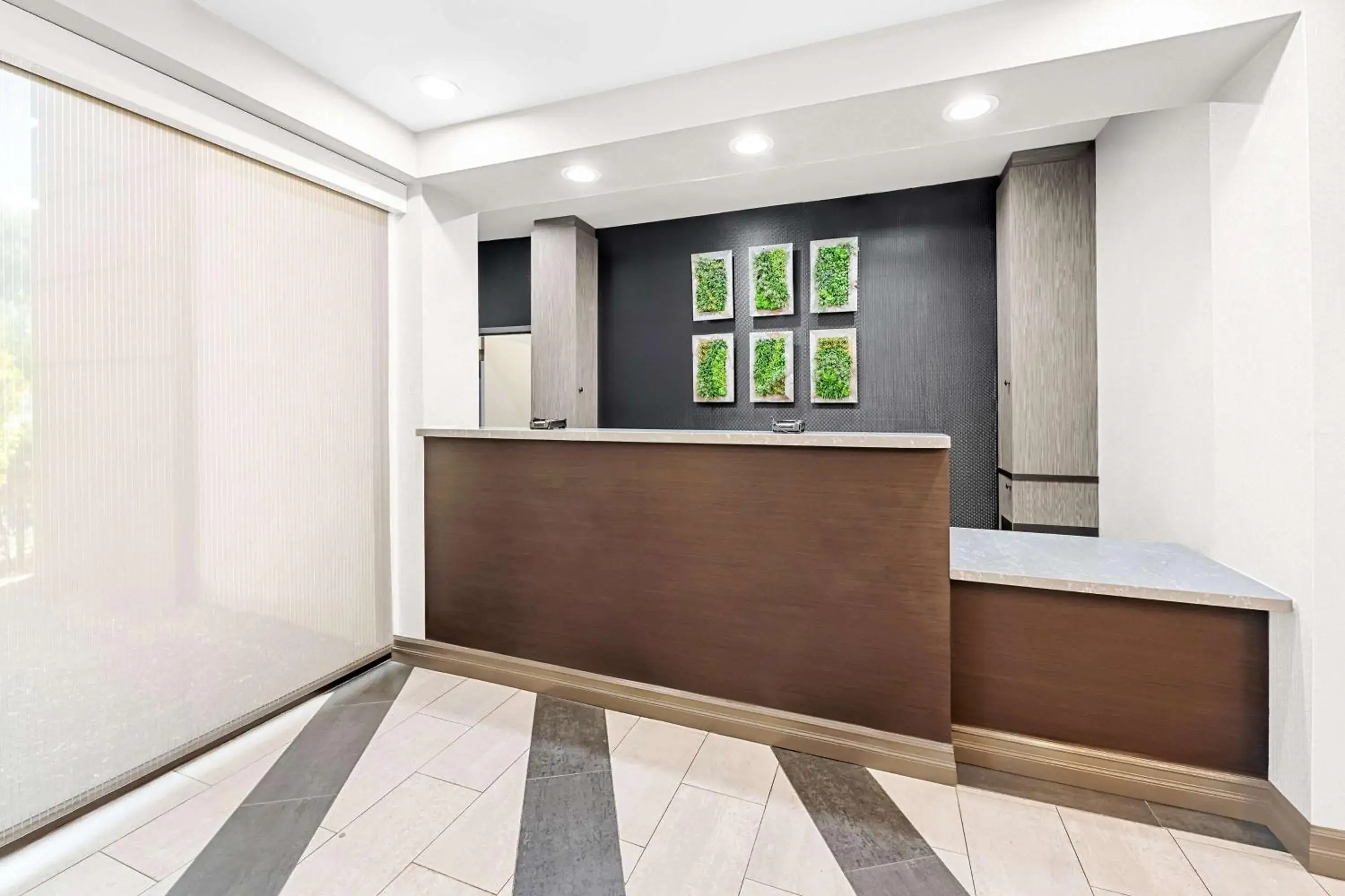 Lobby or reception in Best Western Inn at Ramsey Lobby or reception in Best Western Inn at Ramsey