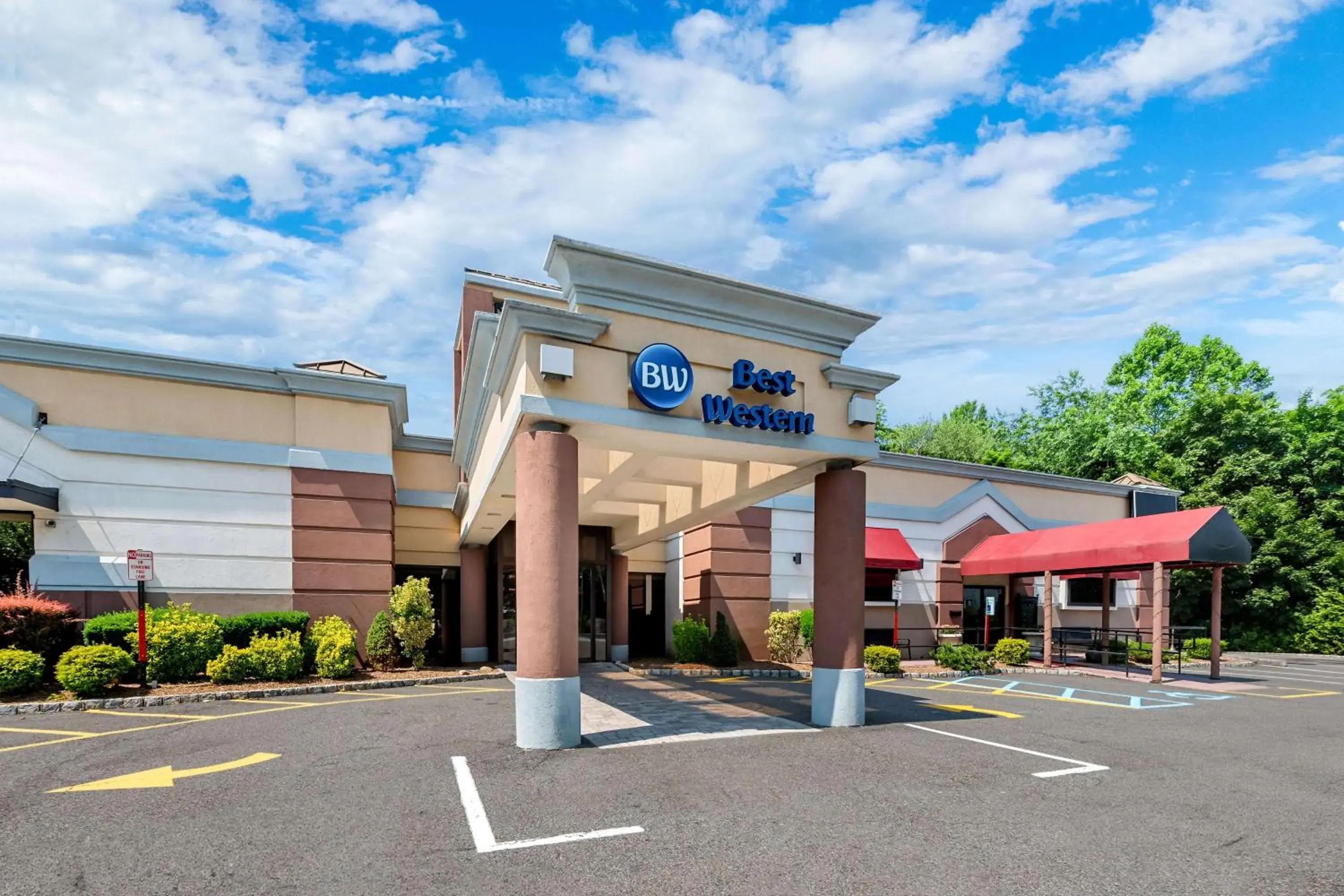 Property building in Best Western Inn at Ramsey Property building in Best Western Inn at Ramsey