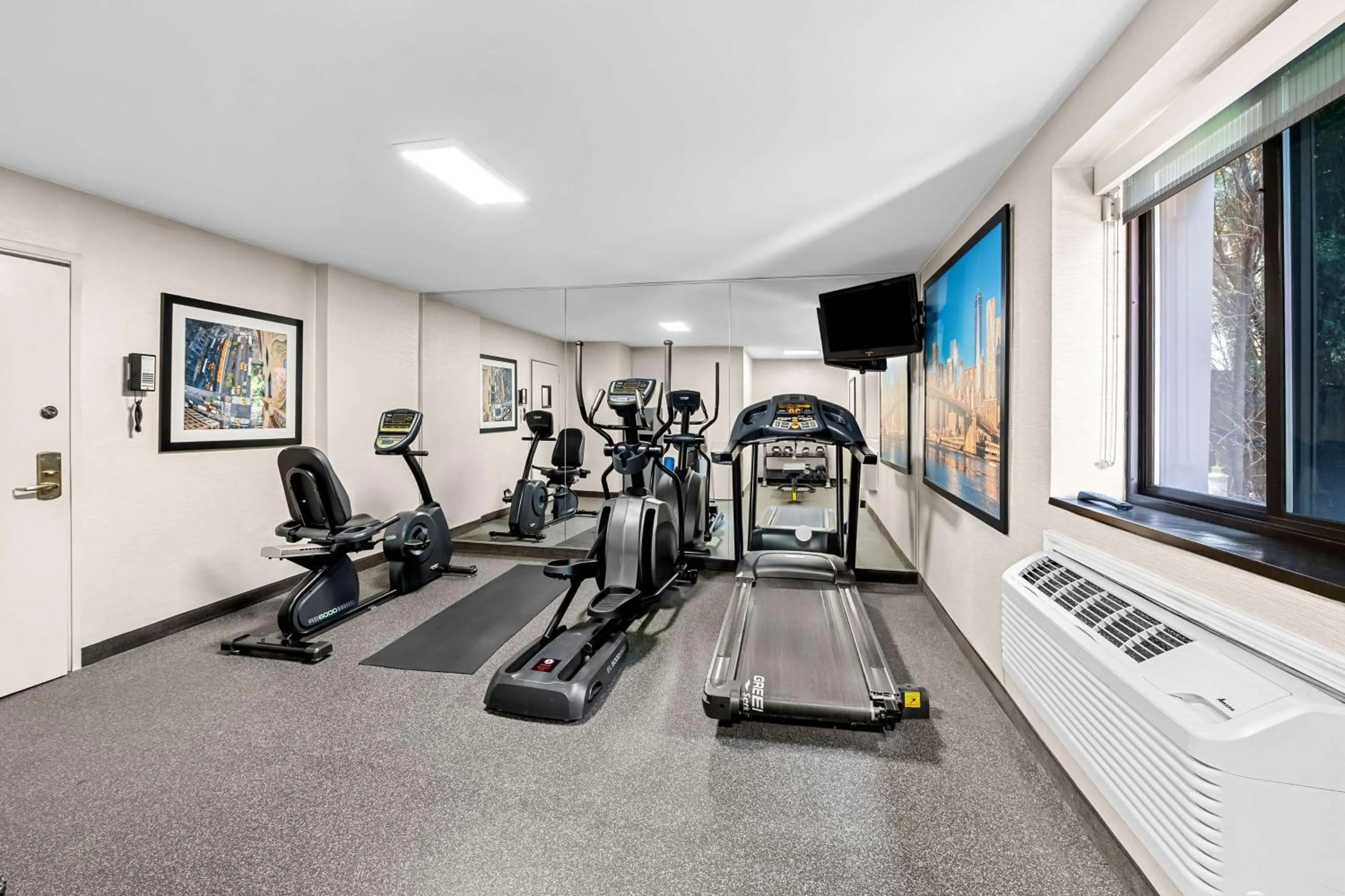 Fitness centre/facilities in Best Western Inn at Ramsey