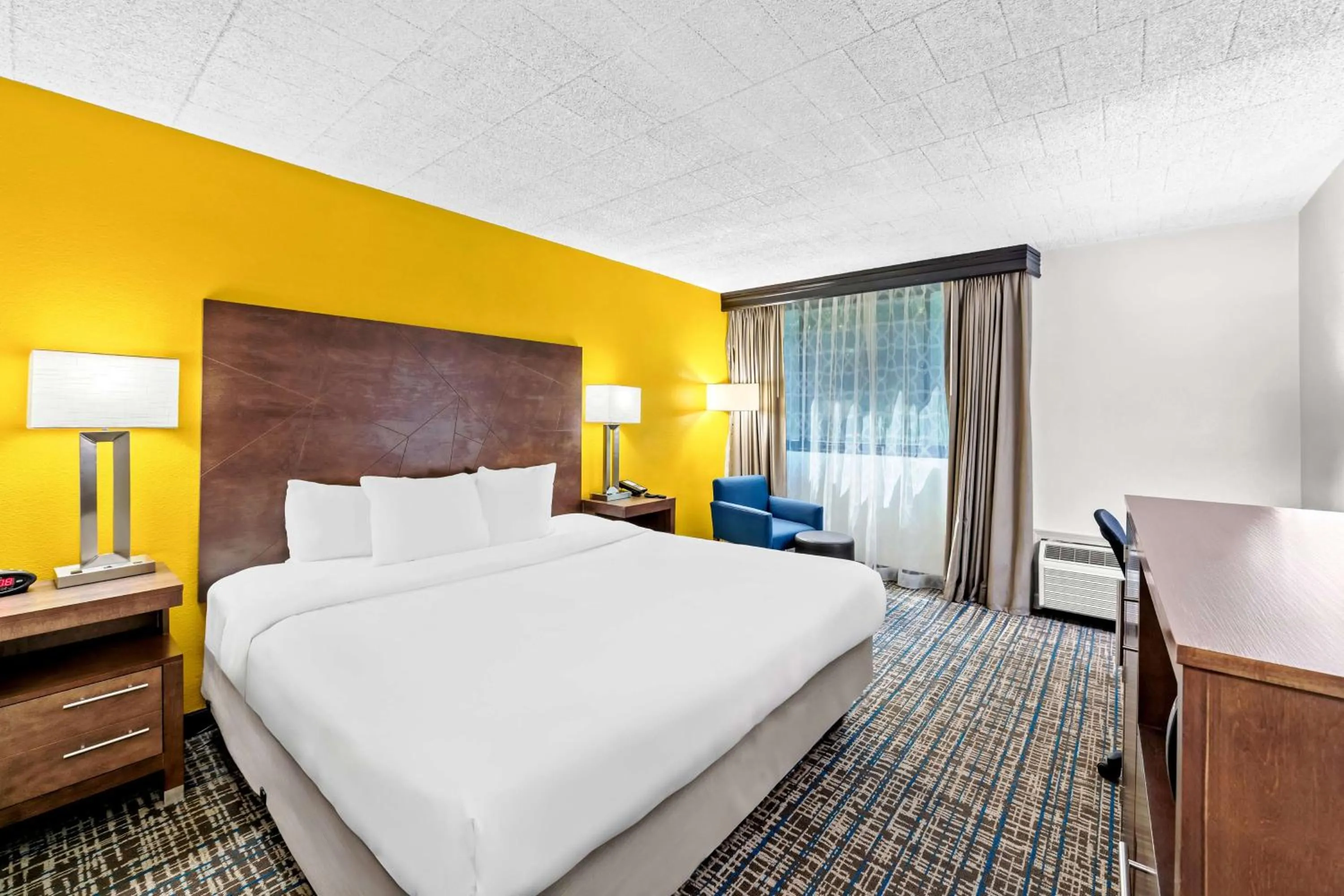 Bedroom, Bed in Best Western Inn at Ramsey