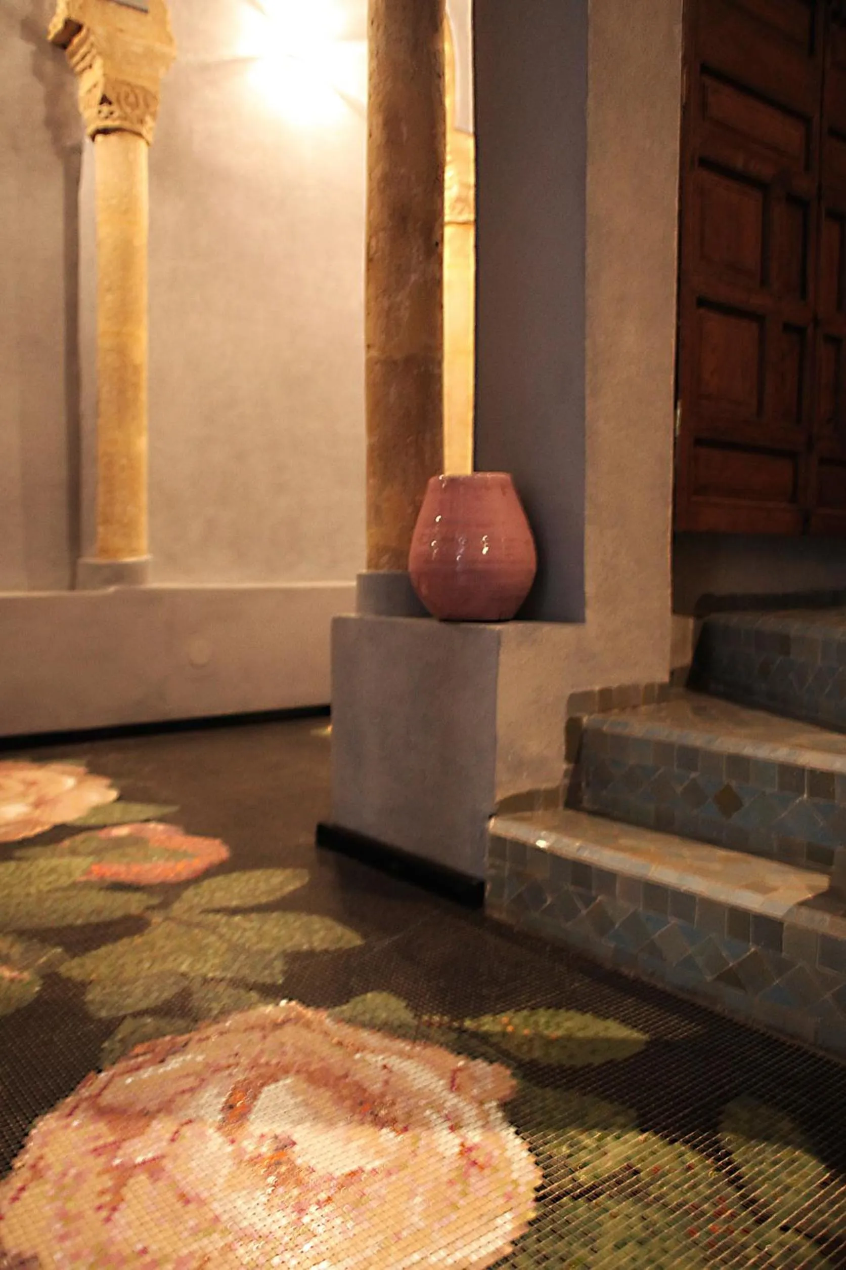 Decorative detail in L'Alcazar