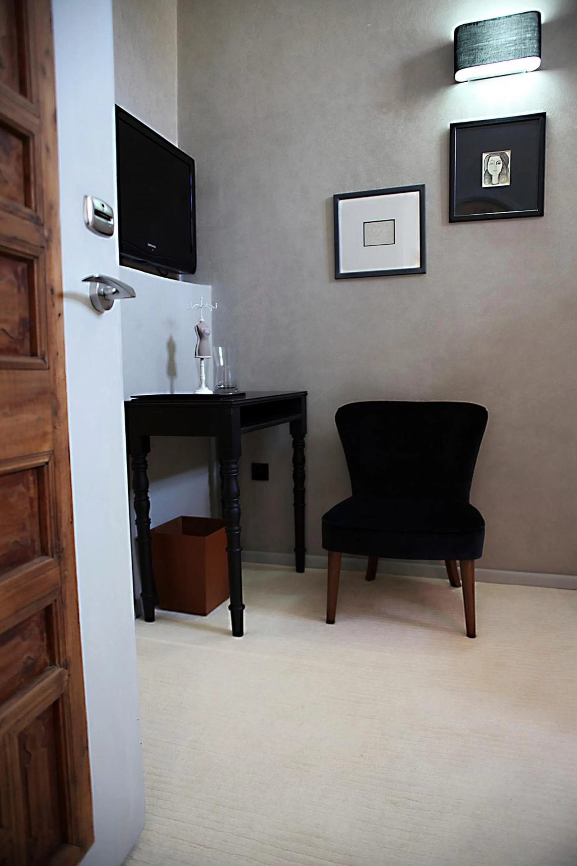 Decorative detail in L'Alcazar