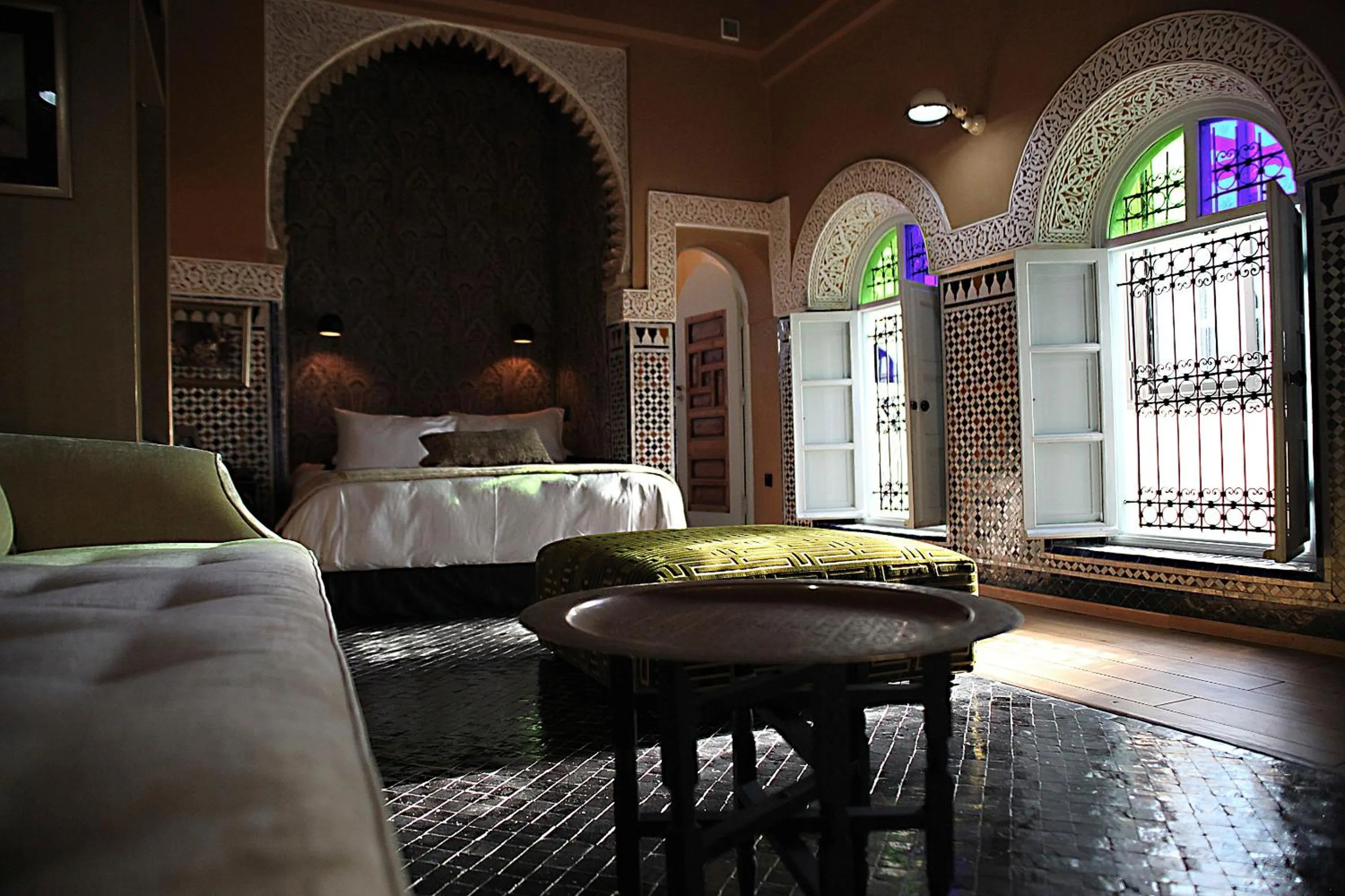 Photo of the whole room, Bed in L'Alcazar