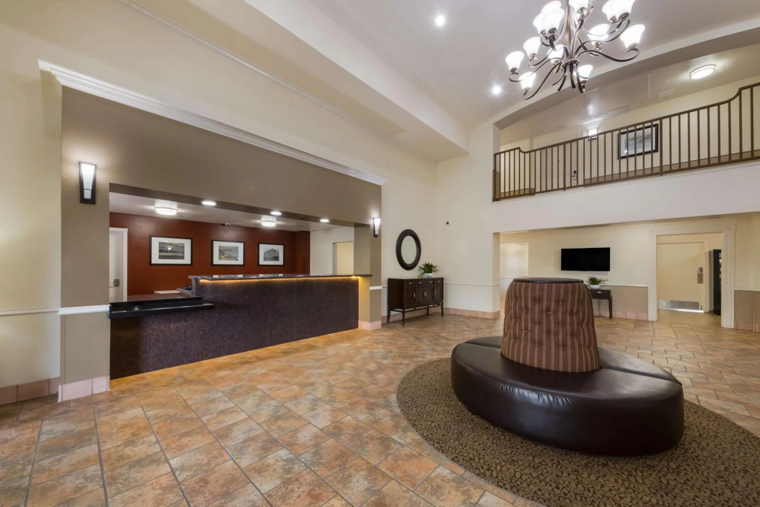 Lobby or reception in Best Western Salinas Valley Inn & Suites