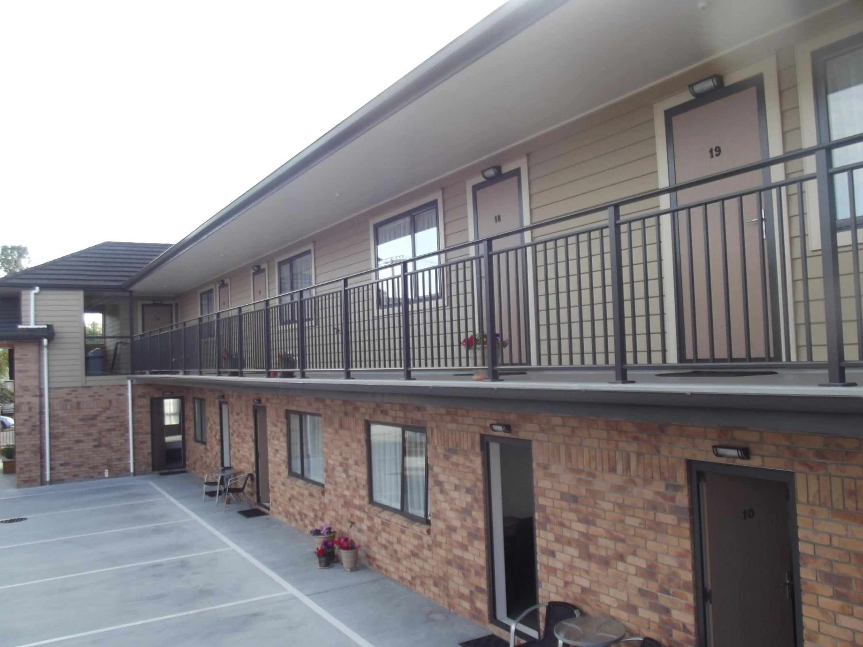 Patio in Arena Court Motel