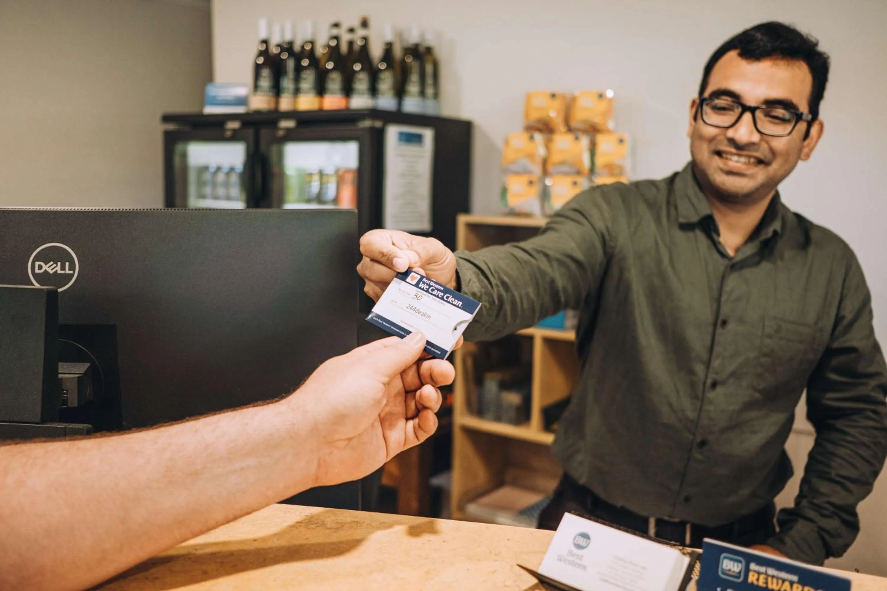 Lobby or reception in Best Western Chaffey Motor Inn