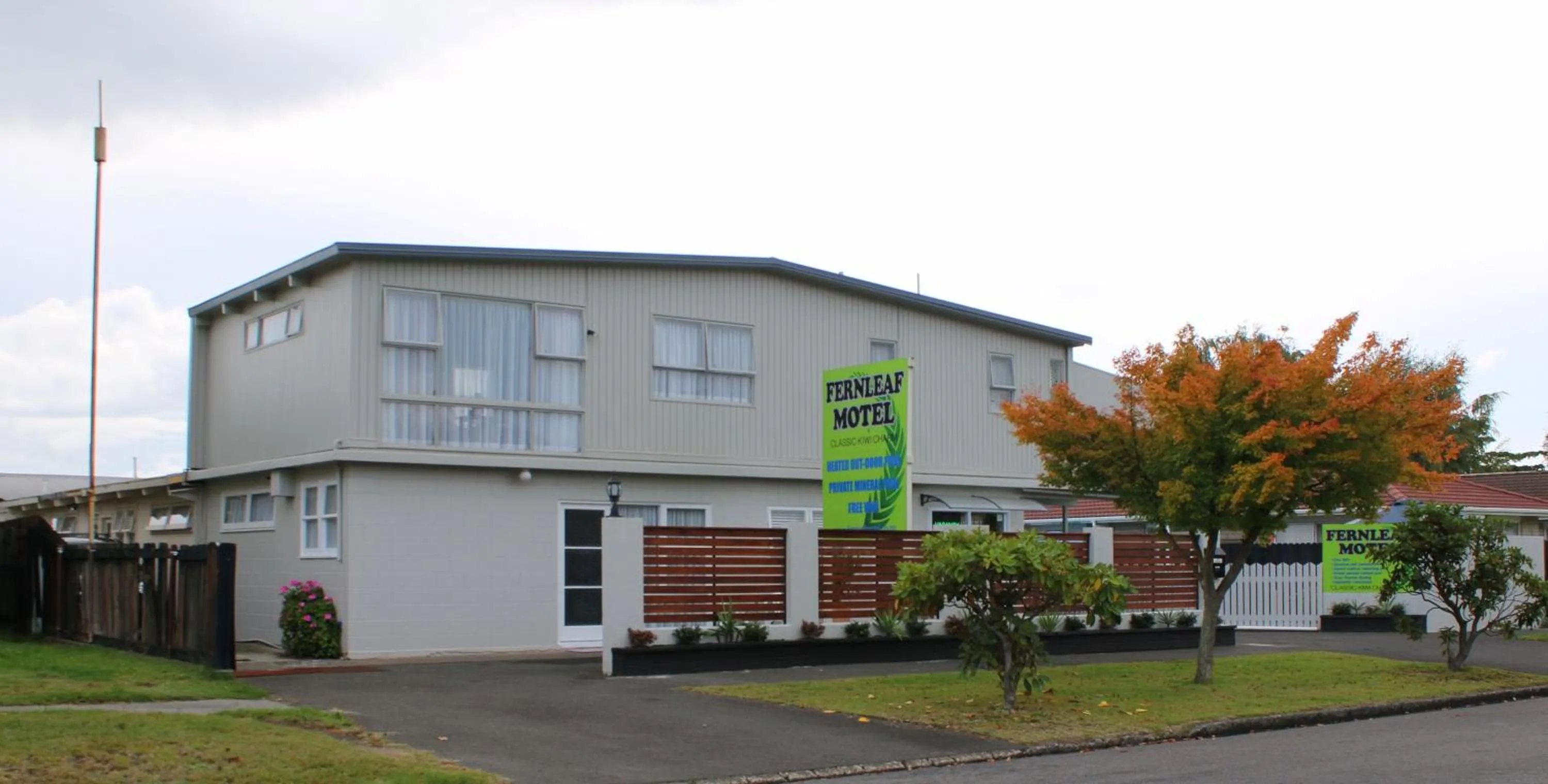 Property building in Fernleaf Motel