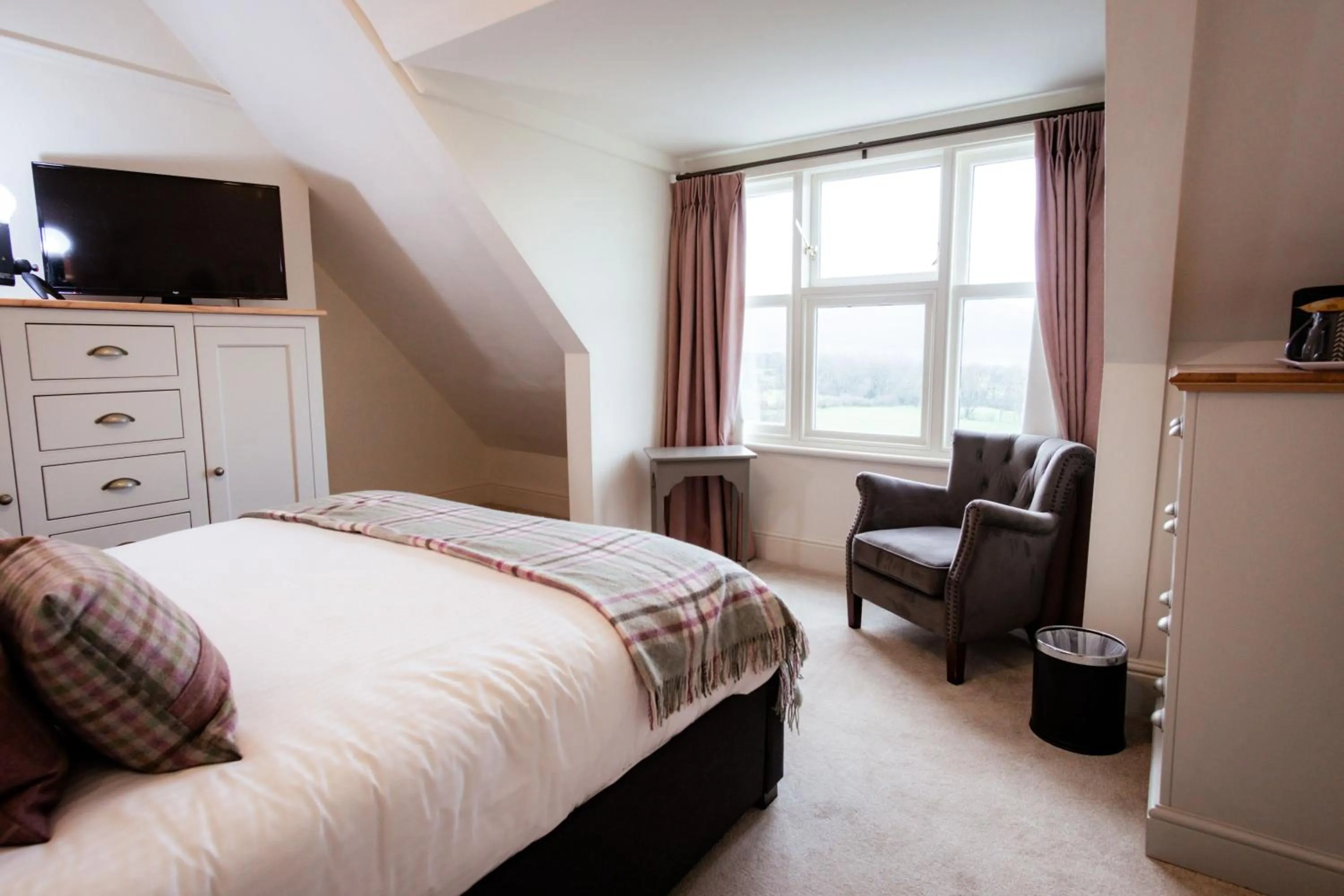 Bed in Ravenstone Manor