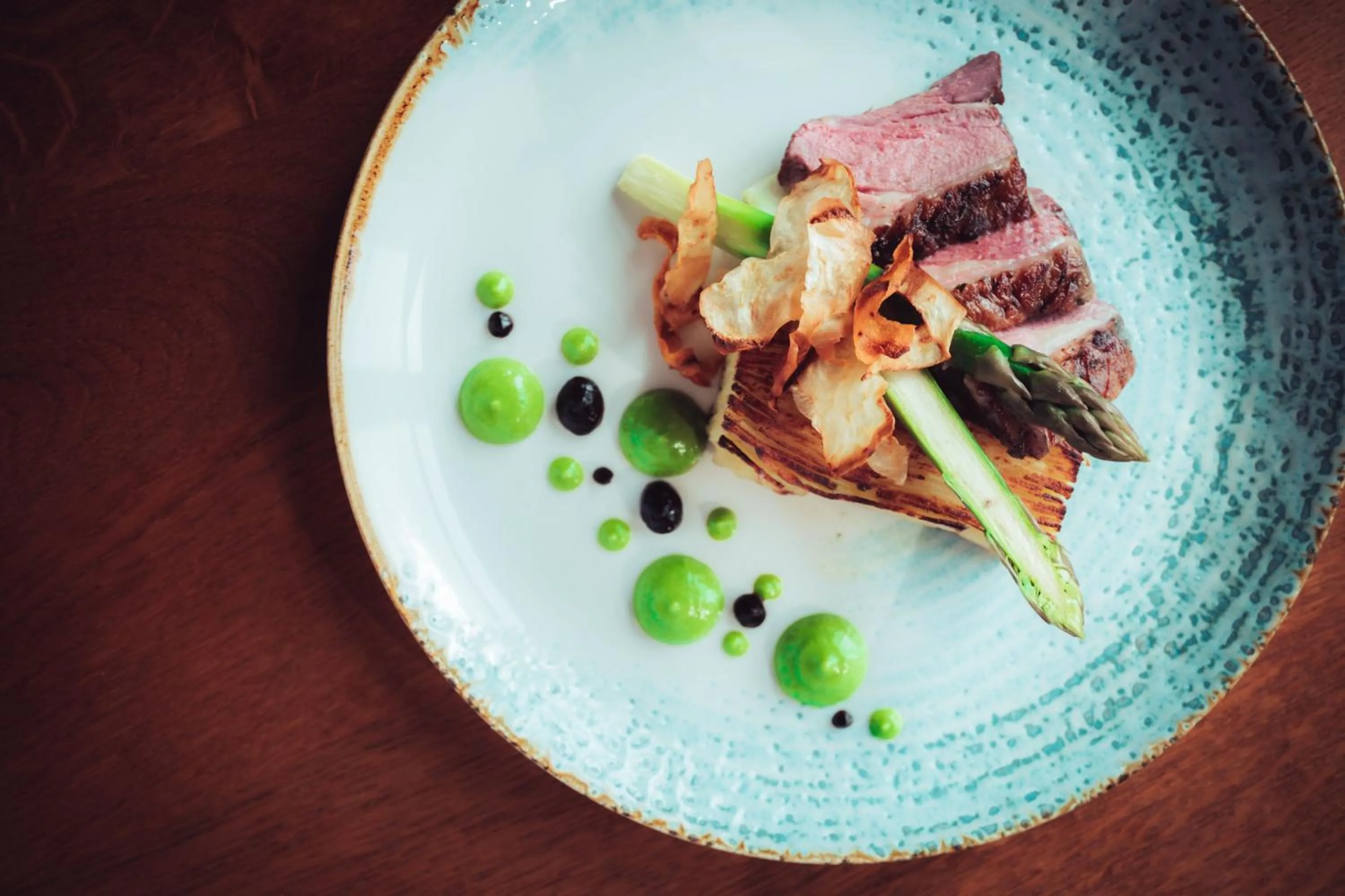 Restaurant/places to eat in Ravenstone Manor