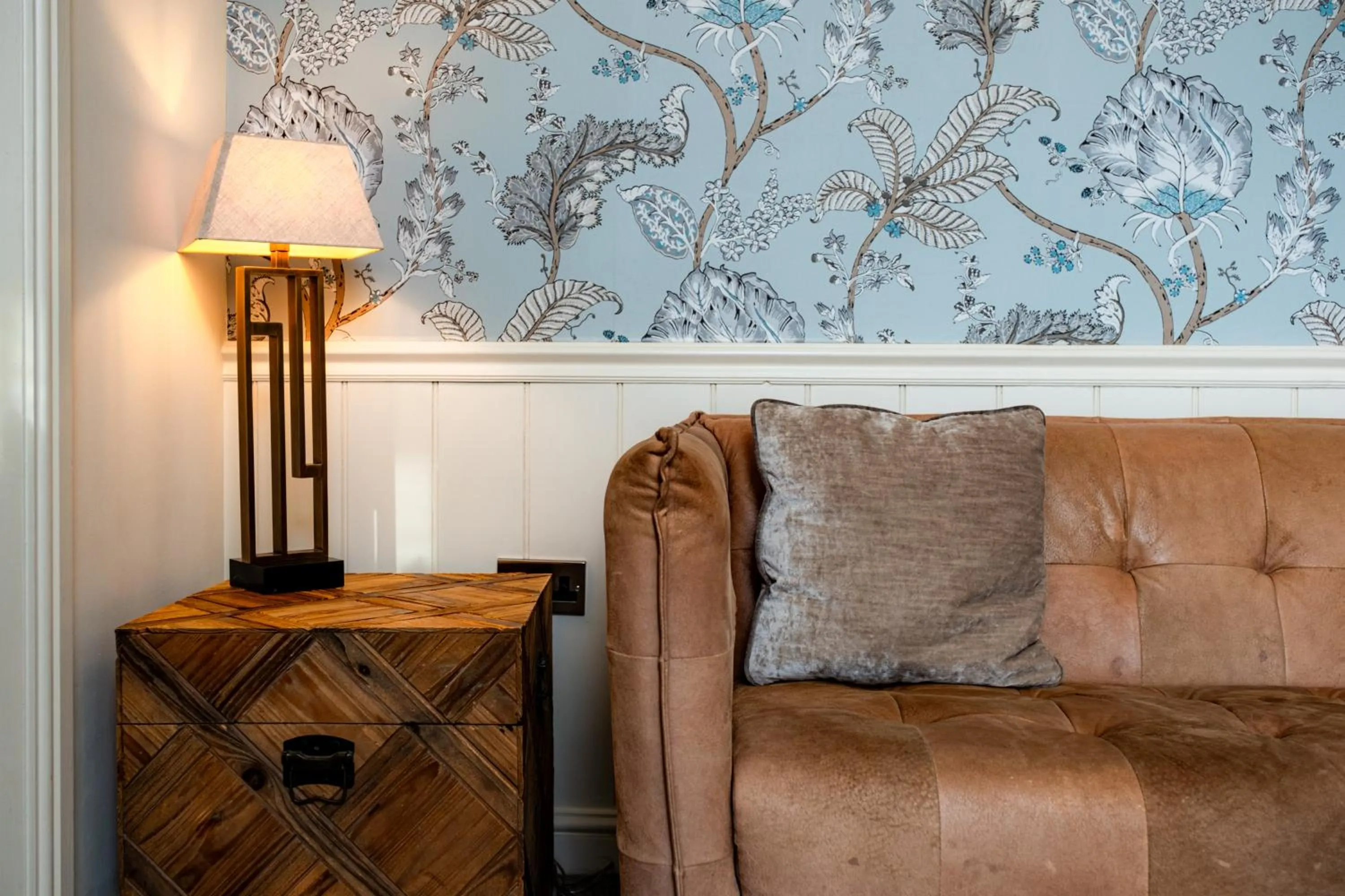 Living room in Ravenstone Manor