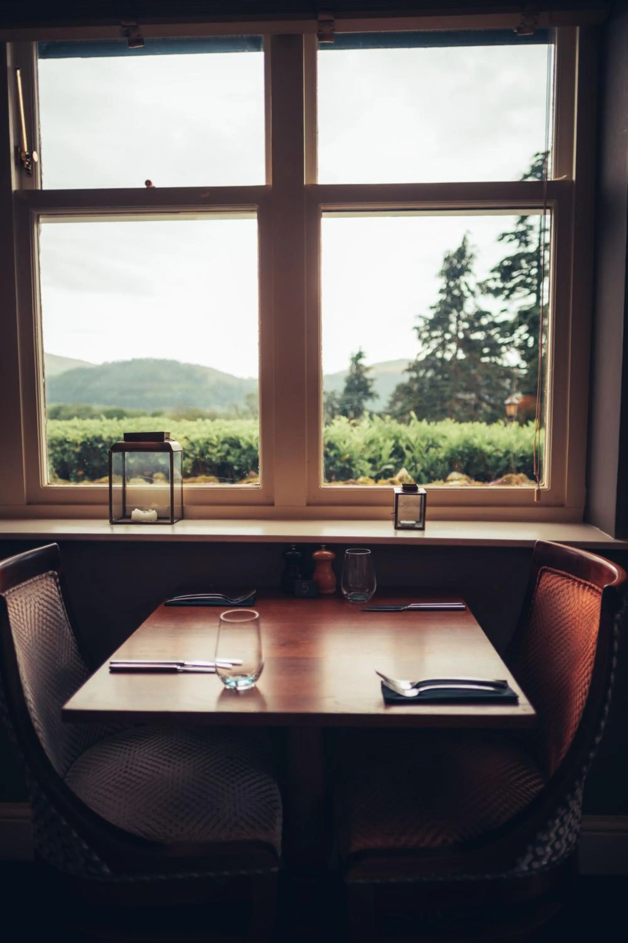 Restaurant/places to eat in Ravenstone Manor