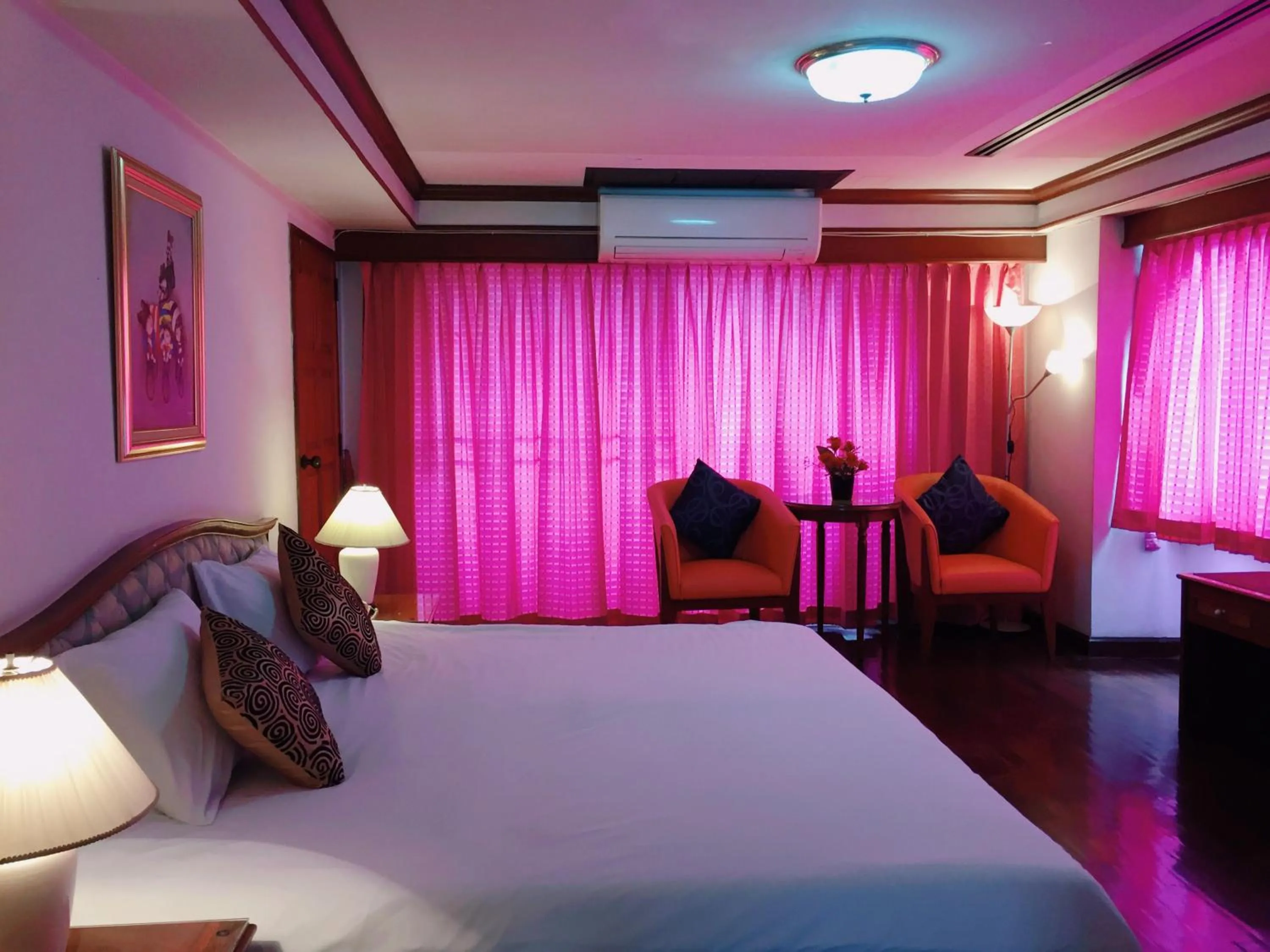 Bed in Interchange Tower Serviced Apartment - SHA Extra Plus