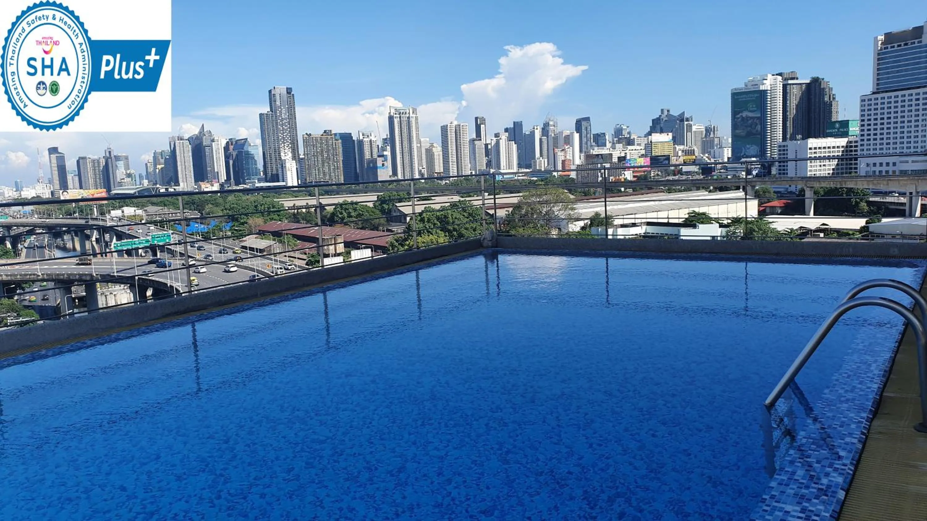 Swimming pool in Interchange Tower Serviced Apartment - SHA Extra Plus