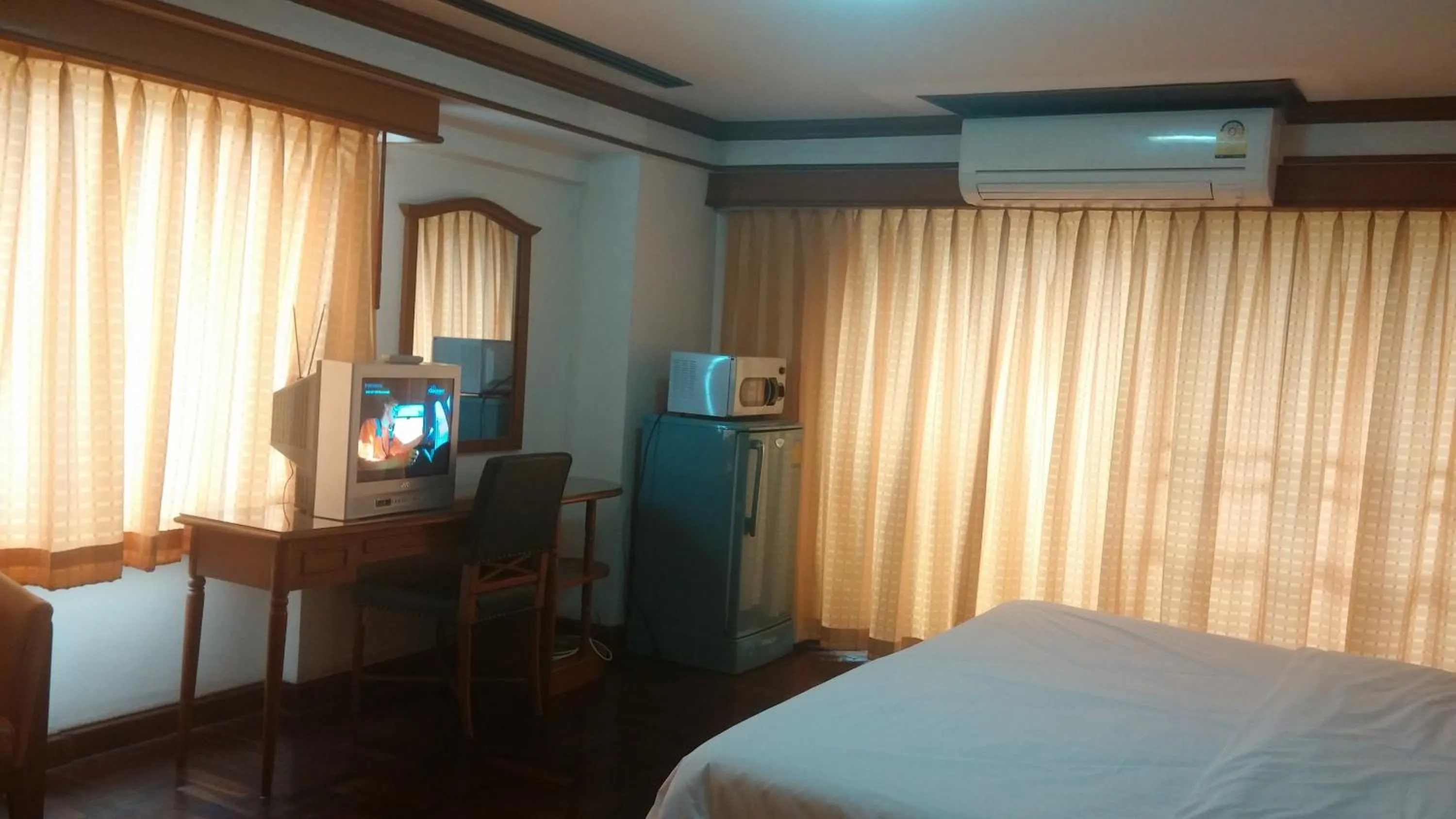 TV and multimedia, Bed in Interchange Tower Serviced Apartment - SHA Extra Plus