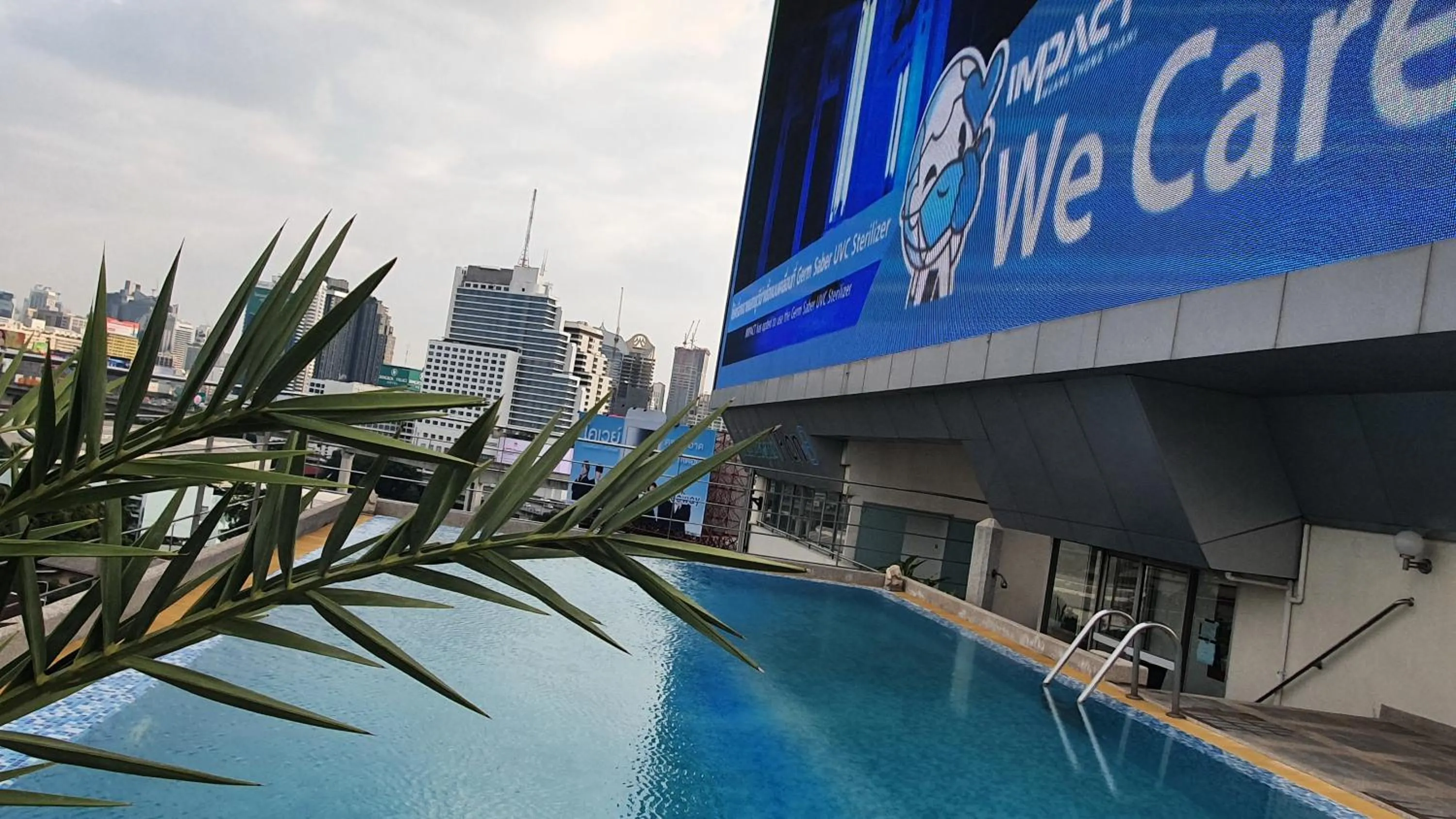 Swimming pool in Interchange Tower Serviced Apartment - SHA Extra Plus