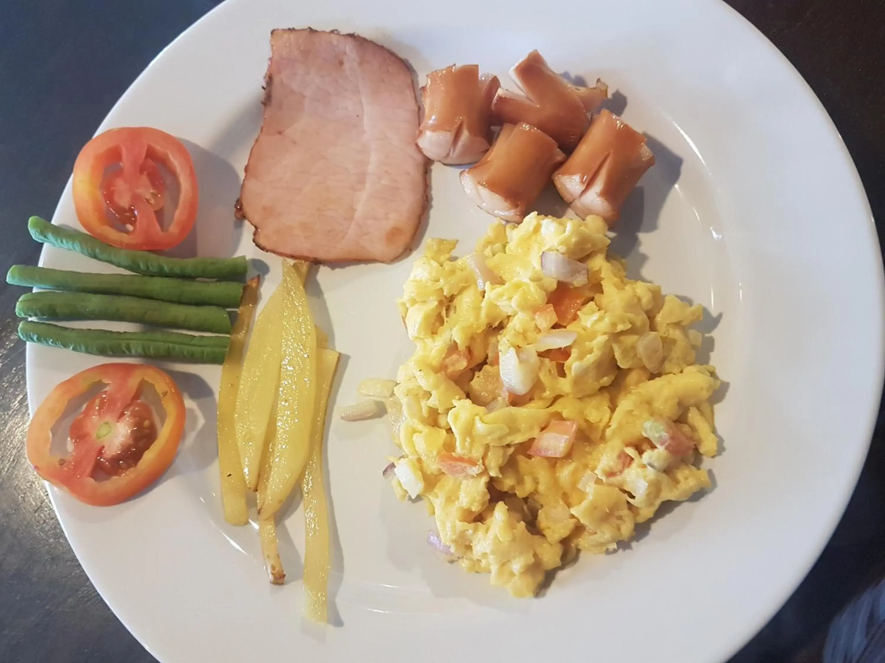 Restaurant/places to eat in Interchange Tower Serviced Apartment - SHA Extra Plus Restaurant/places to eat in Interchange Tower Serviced Apartment - SHA Extra Plus