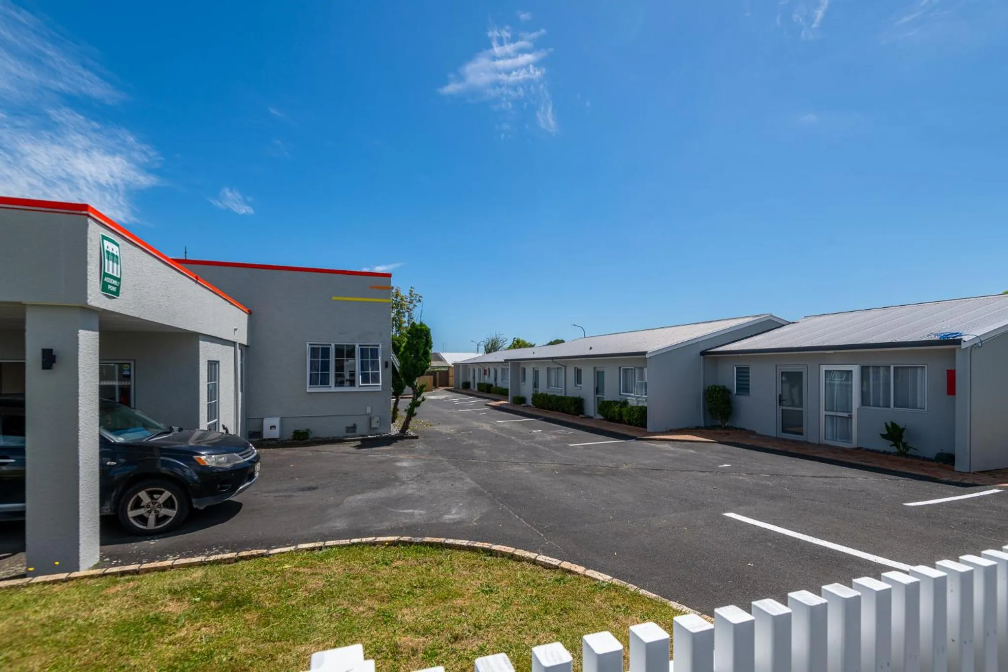 Aurora City Suites Motel