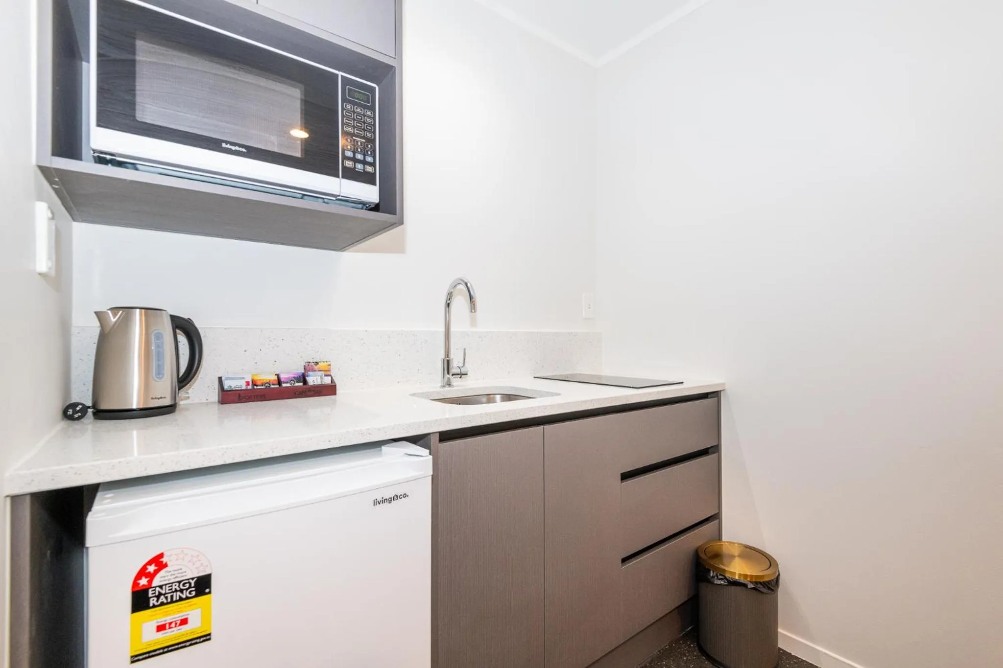 Aurora City Suites Motel