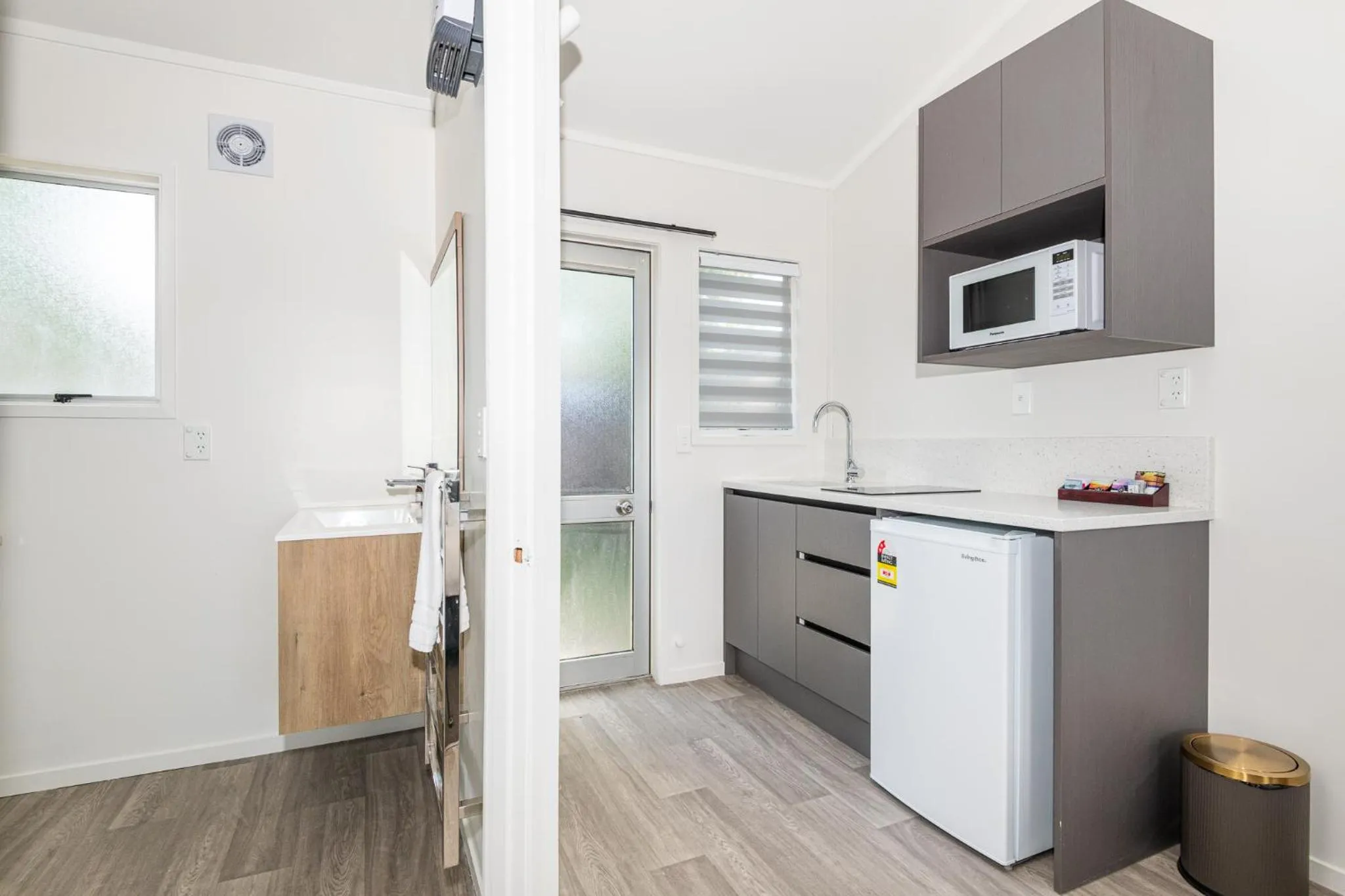 Aurora City Suites Motel