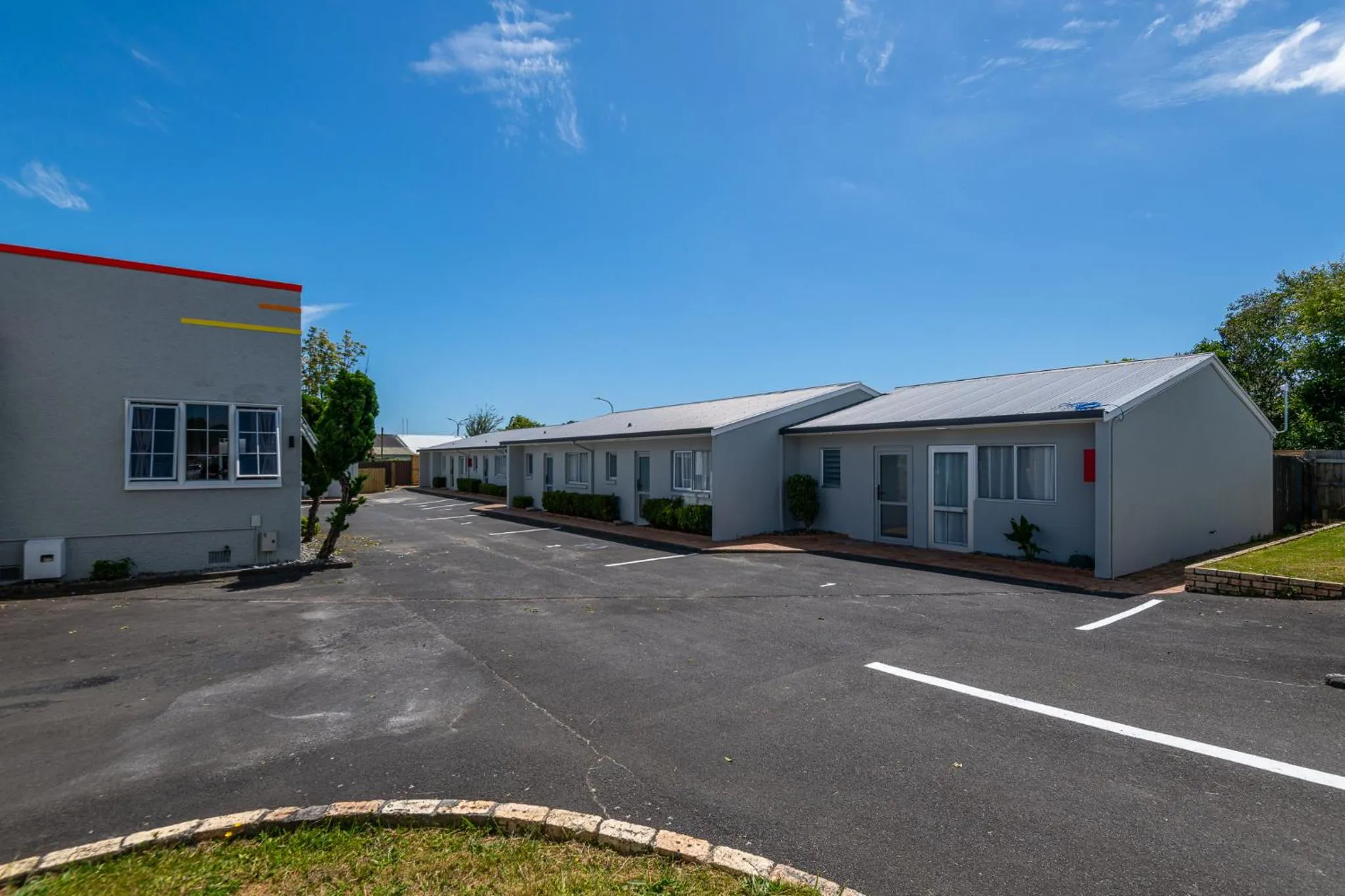 Aurora City Suites Motel