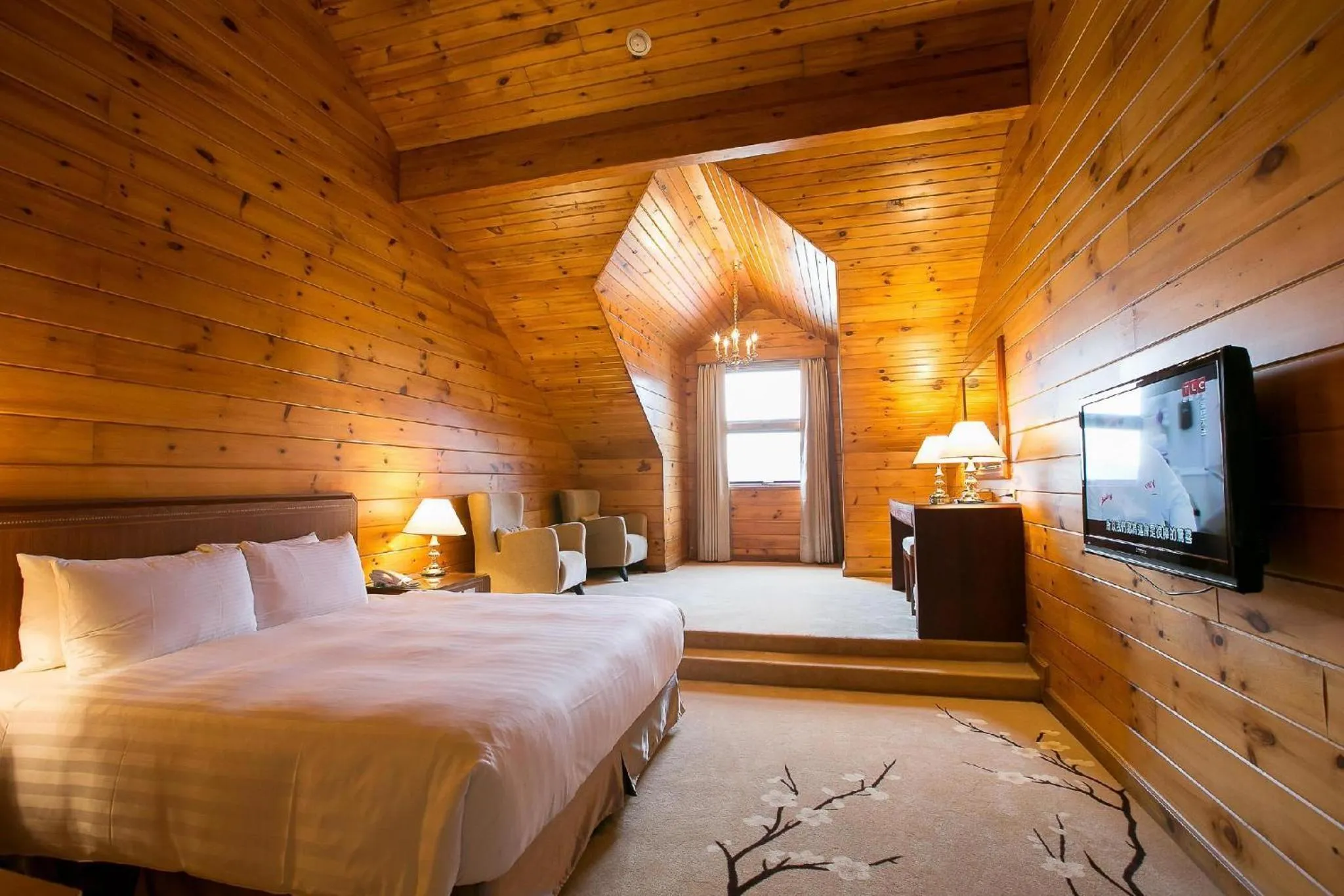 TV and multimedia, Bed in The Richforest Hotel- Sun Moon Lake