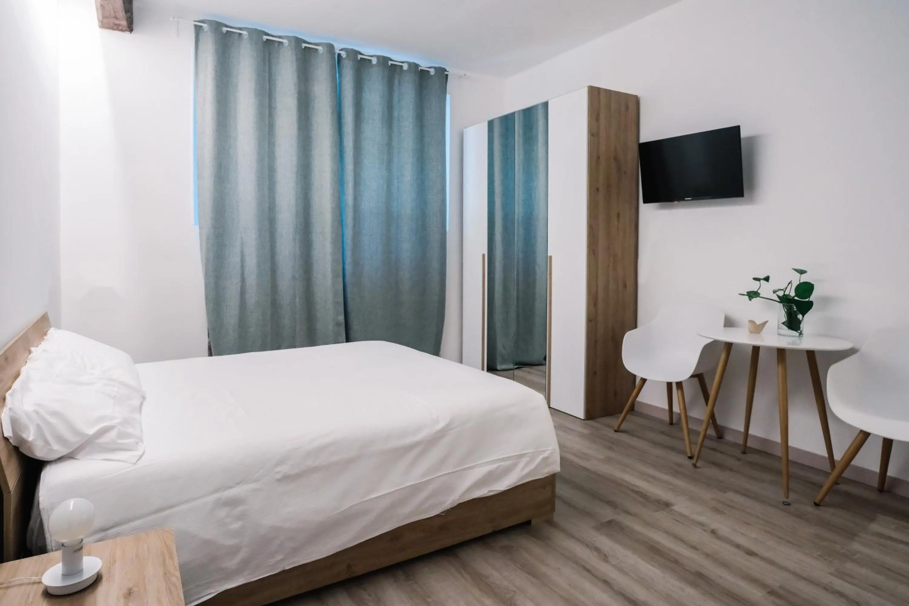 Bed in Flora Inn, Scotti's House - Due passi in centro