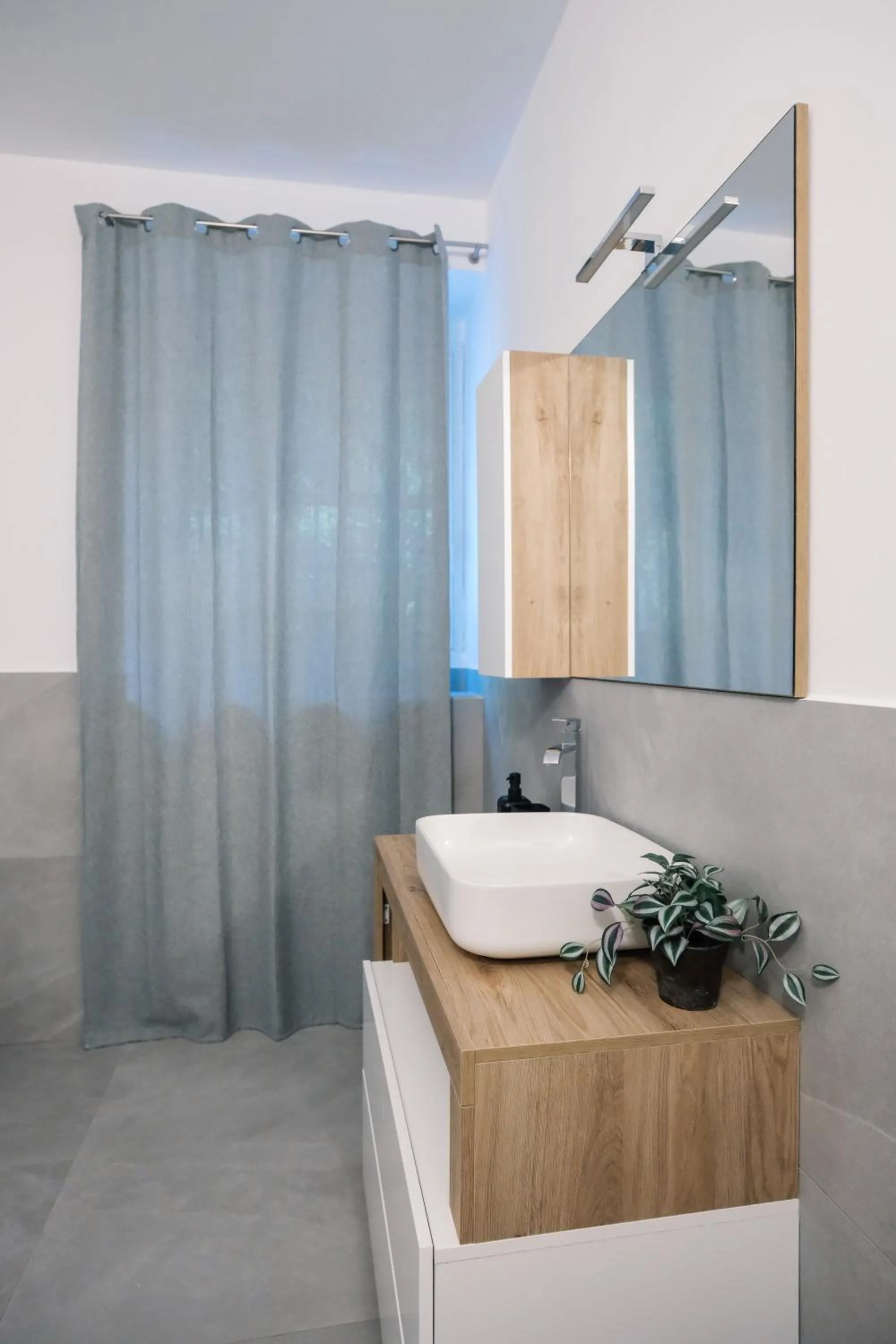 Bathroom in Flora Inn, Scotti's House - Due passi in centro