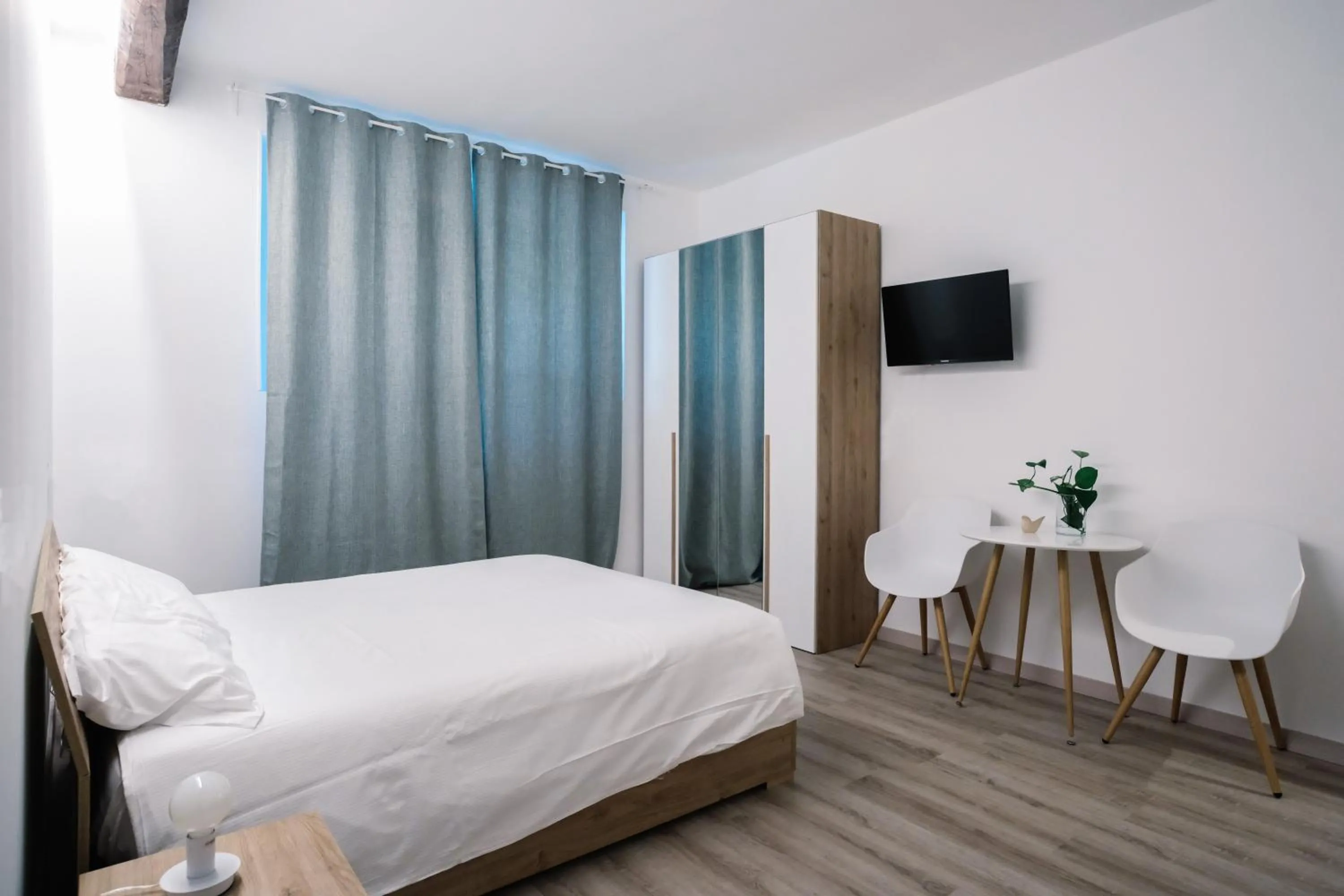 Bed in Flora Inn, Scotti's House - Due passi in centro