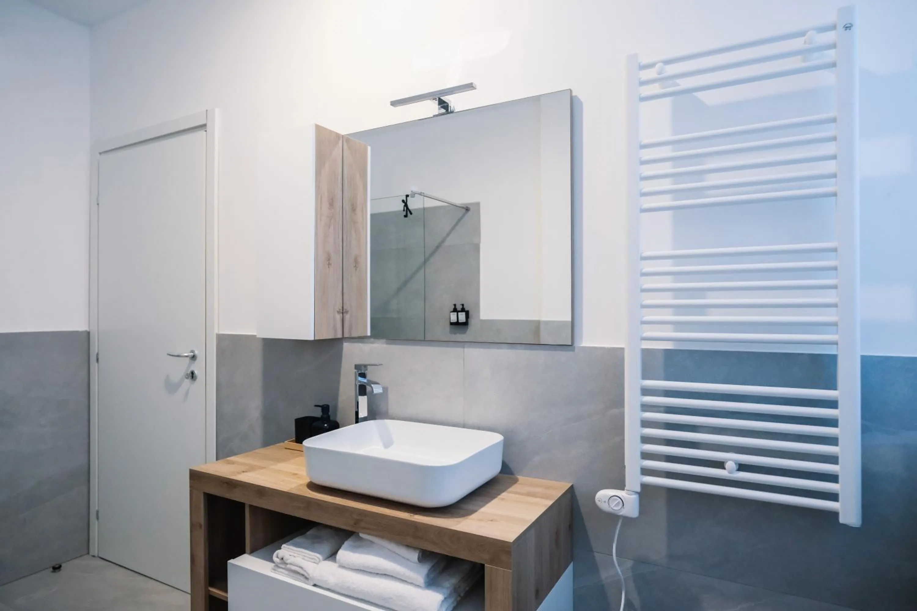 Bathroom in Flora Inn, Scotti's House - Due passi in centro