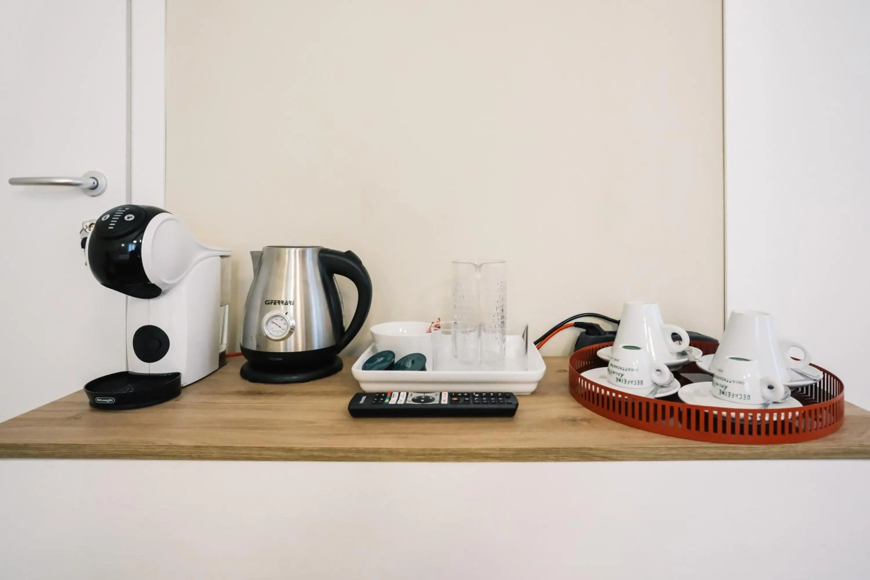 Coffee/tea facilities in Flora Inn, Scotti's House - Due passi in centro