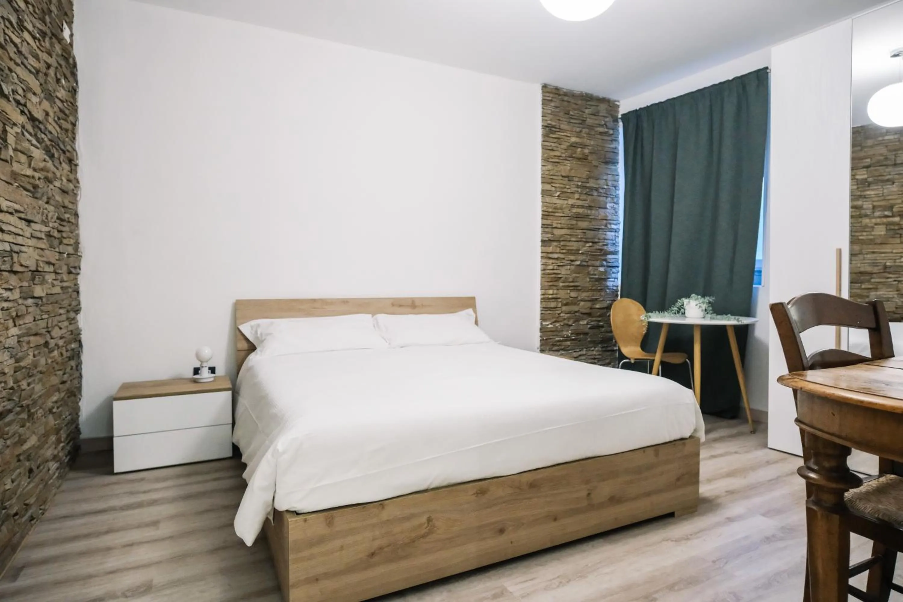 Bed in Flora Inn, Scotti's House - Due passi in centro