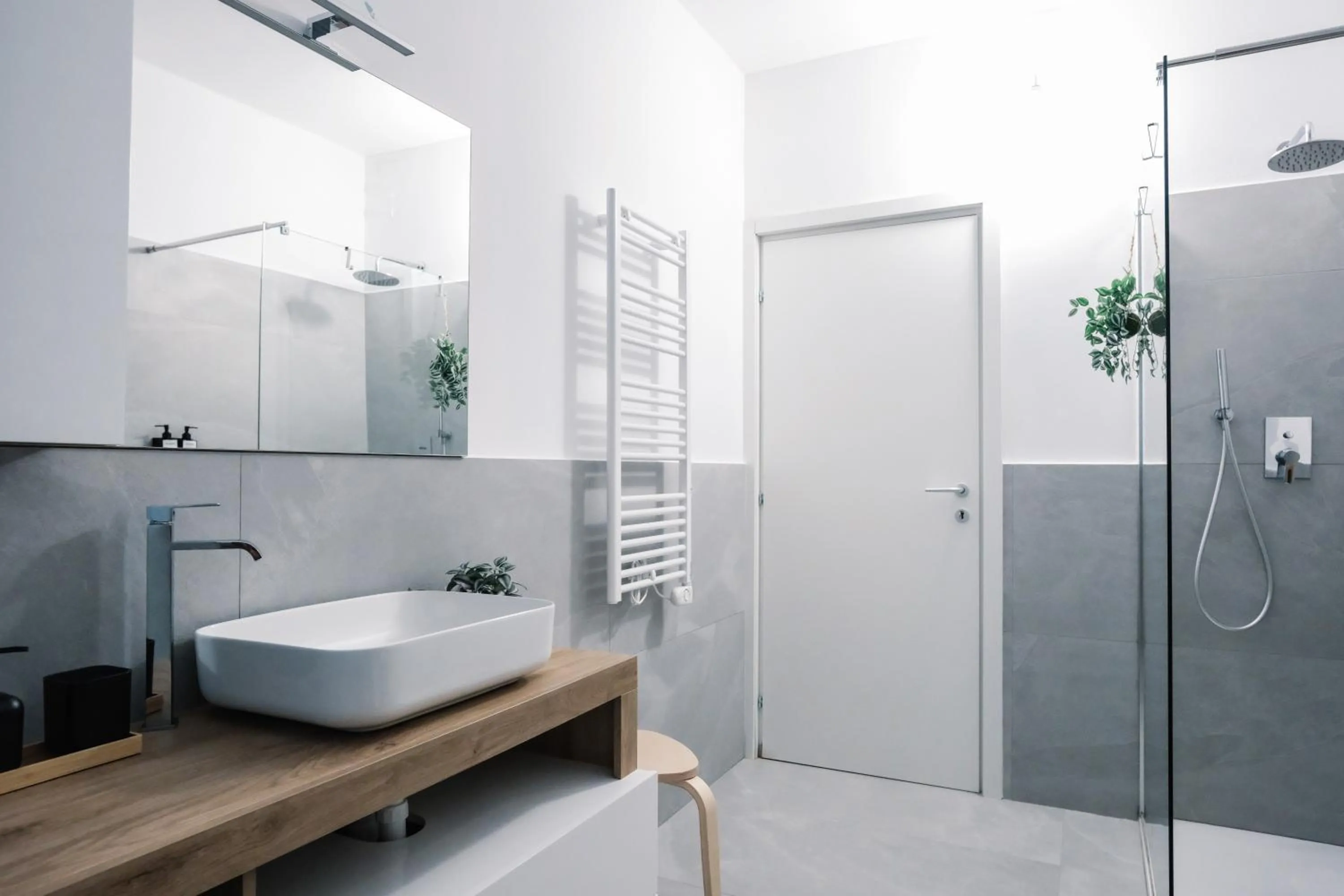 Shower in Flora Inn, Scotti's House - Due passi in centro